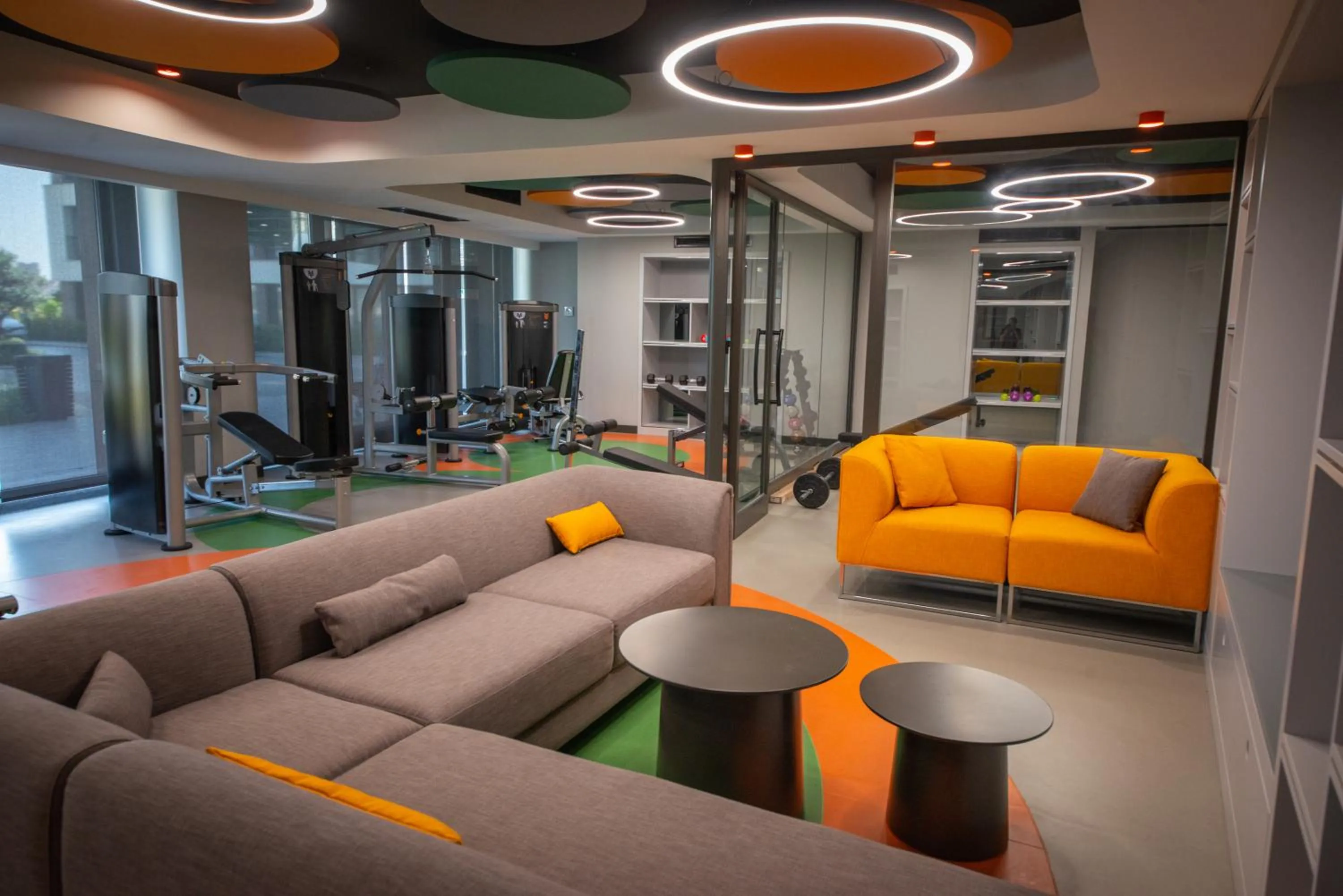 Fitness centre/facilities in Grand Residence by NewInn