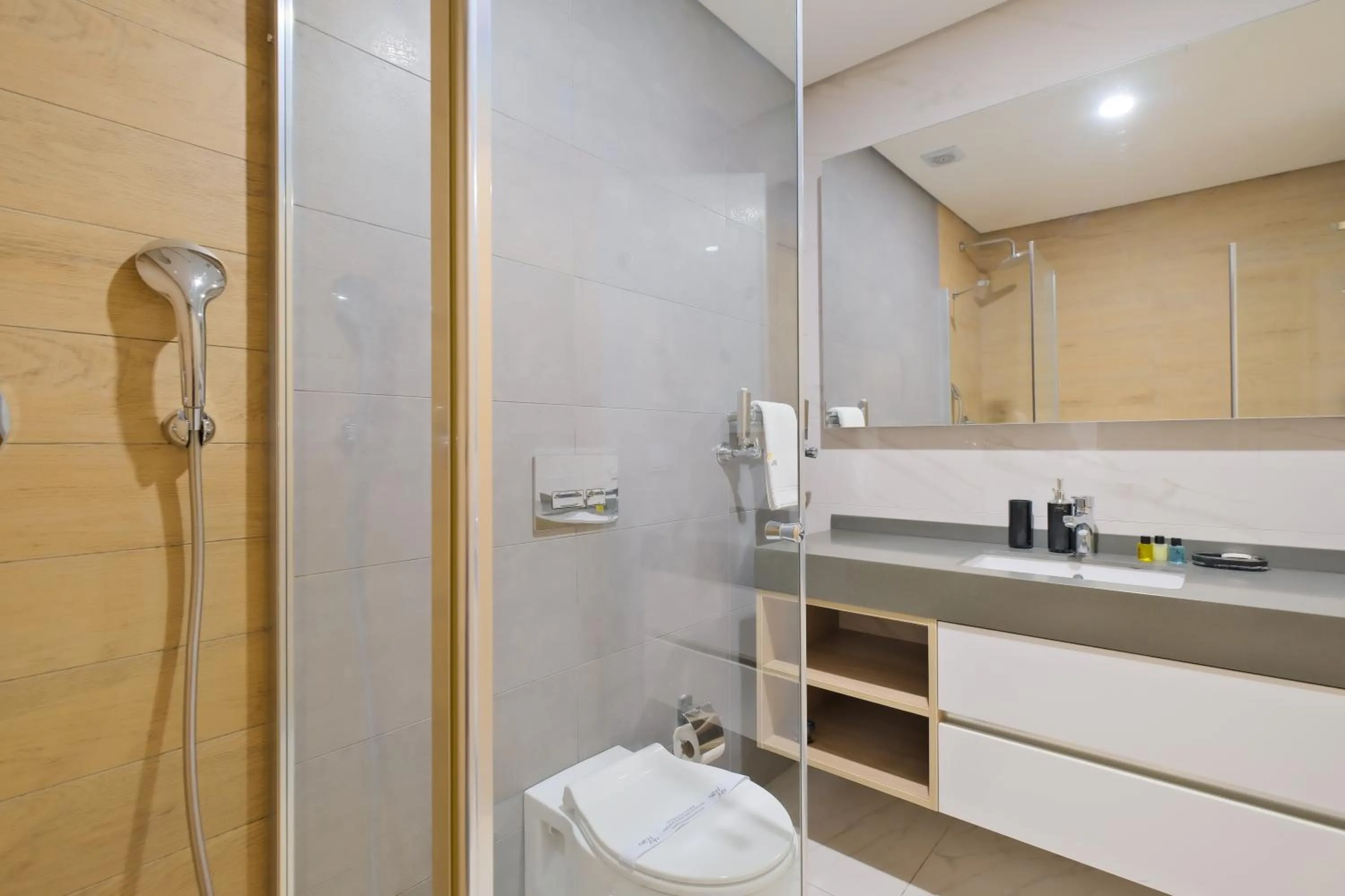 Shower in Grand Residence by NewInn