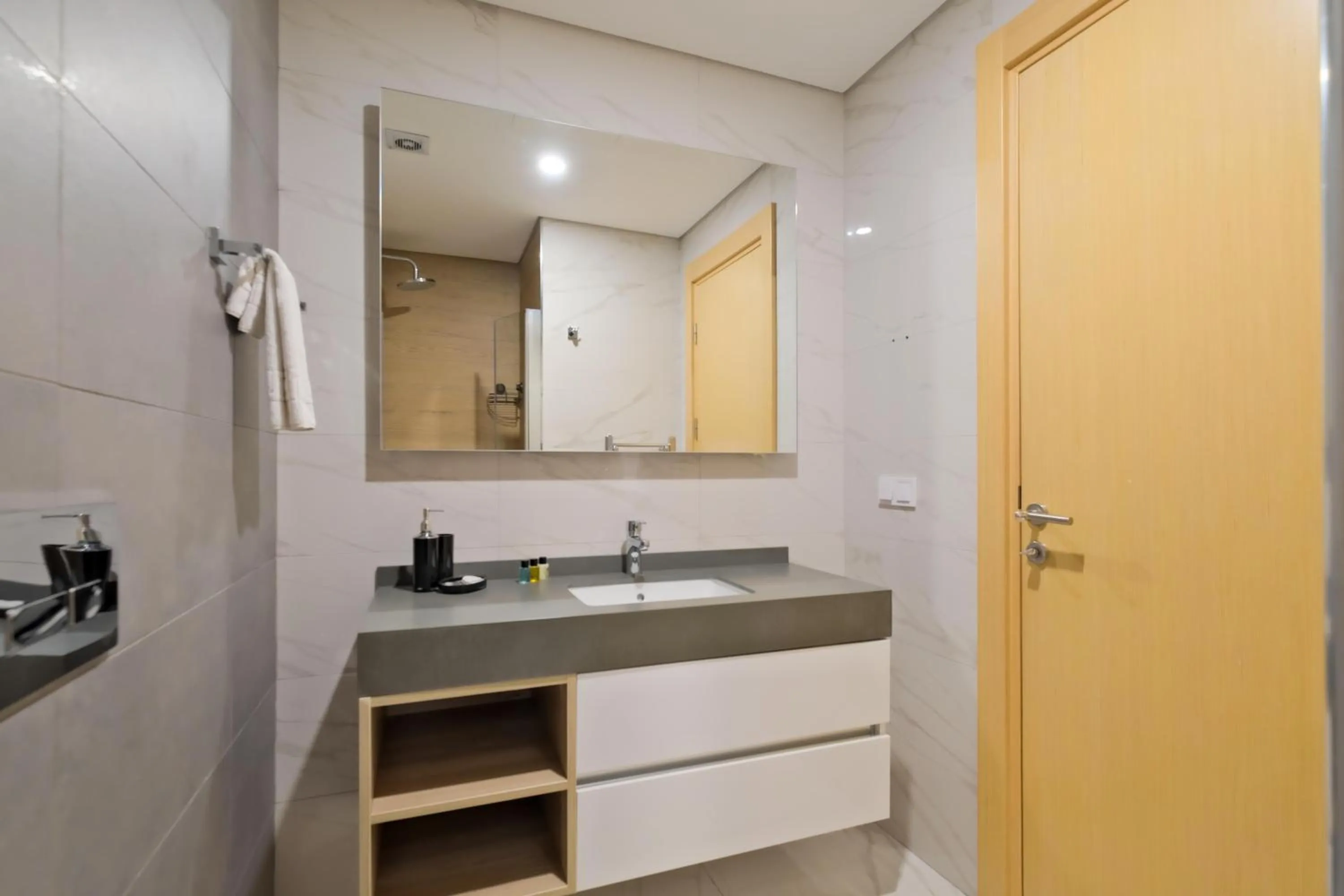 Shower in Grand Residence by NewInn