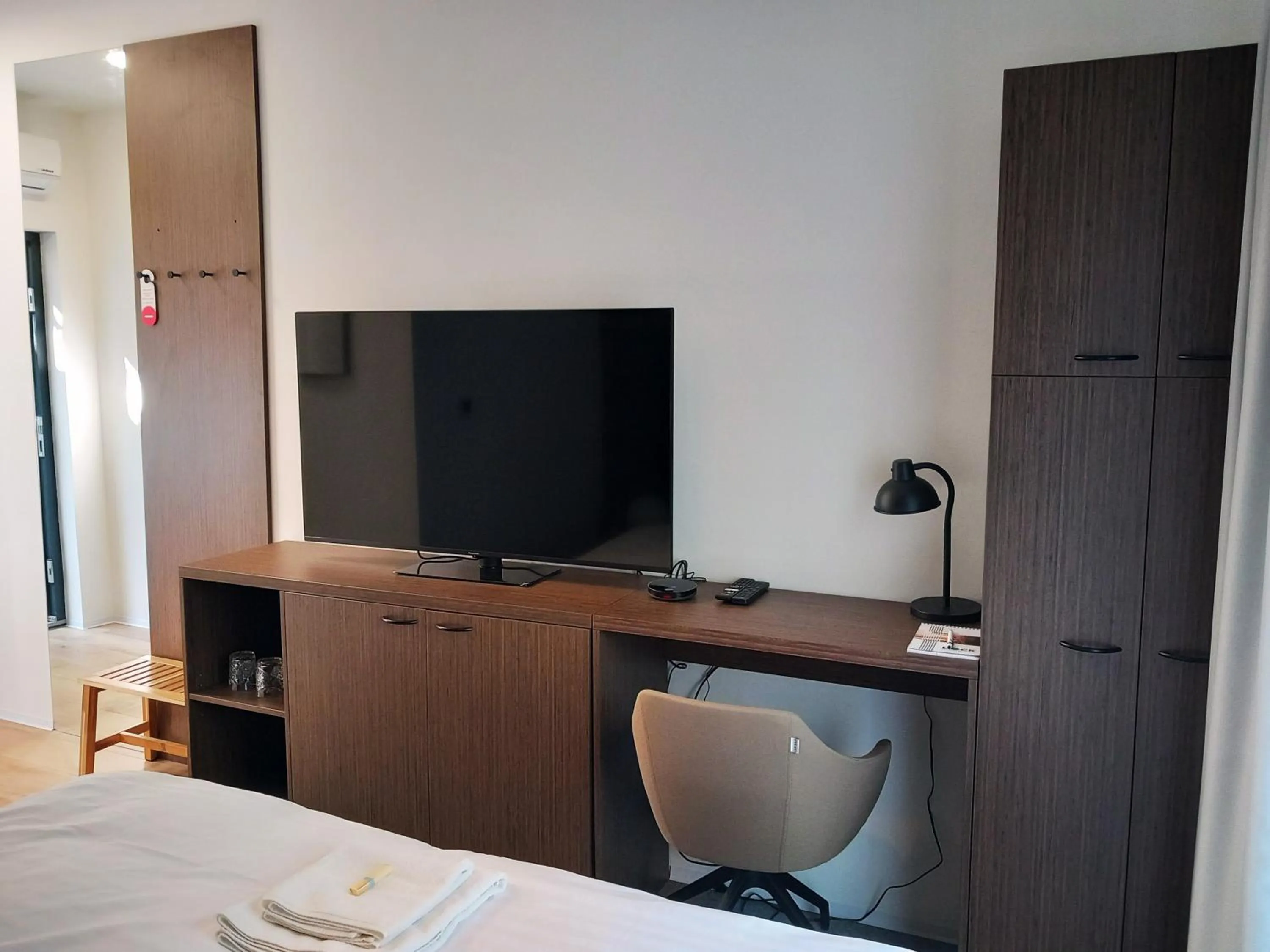 TV and multimedia, Bed in Garni Hotel DOCK Bratislava