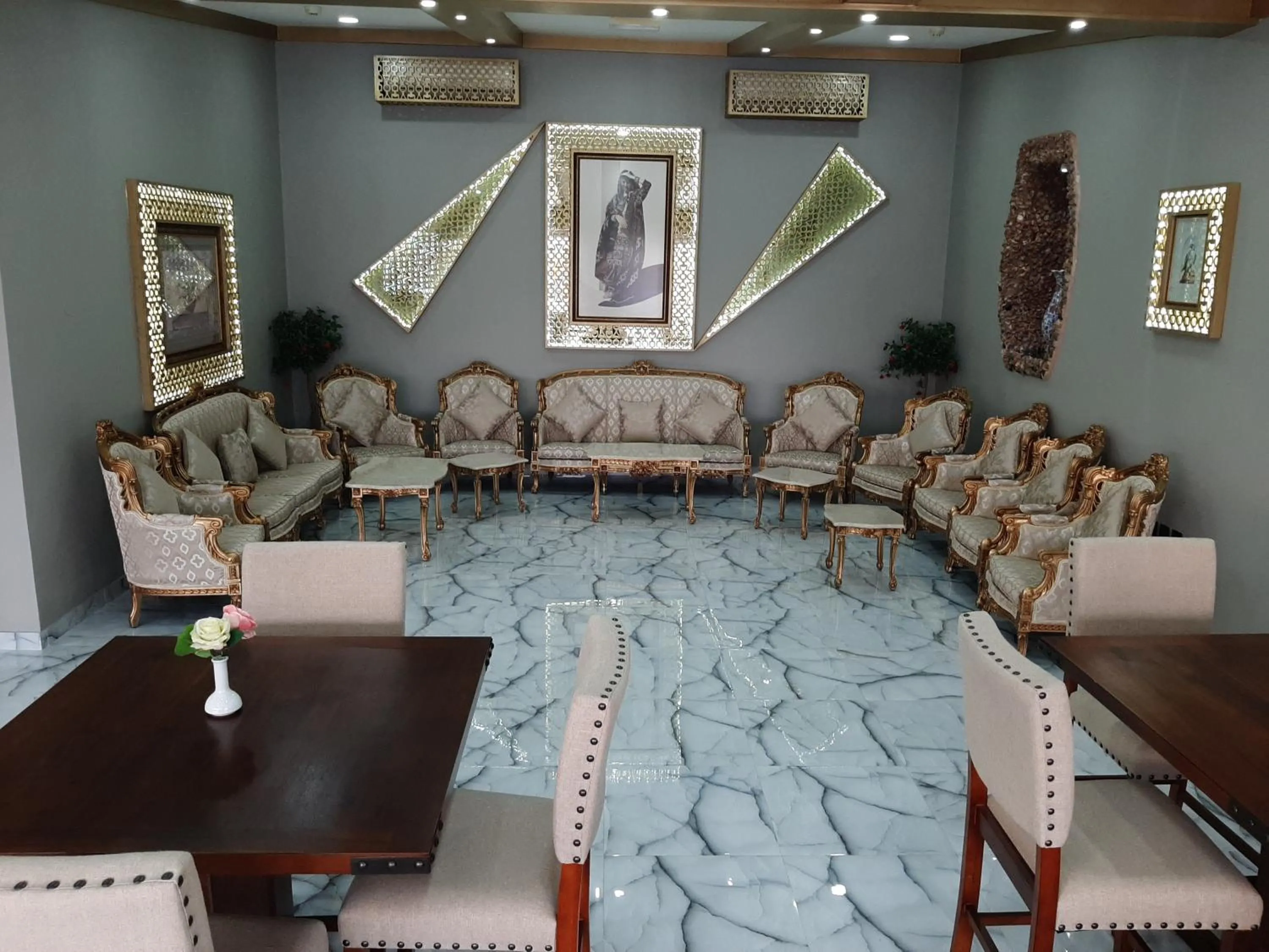 Seating area in Daraysh Hotel