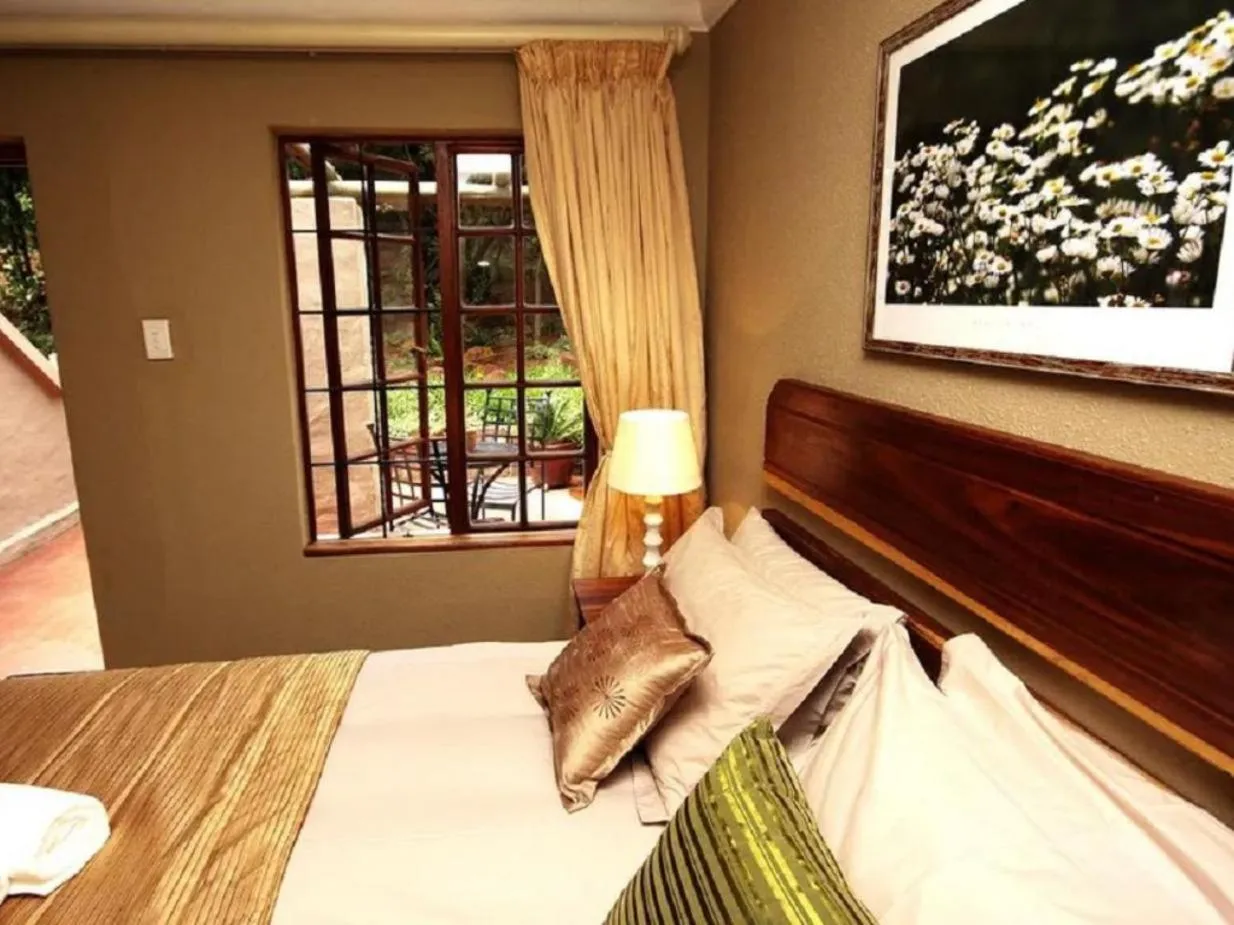 Photo of the whole room, Bed in Bellstone B&B