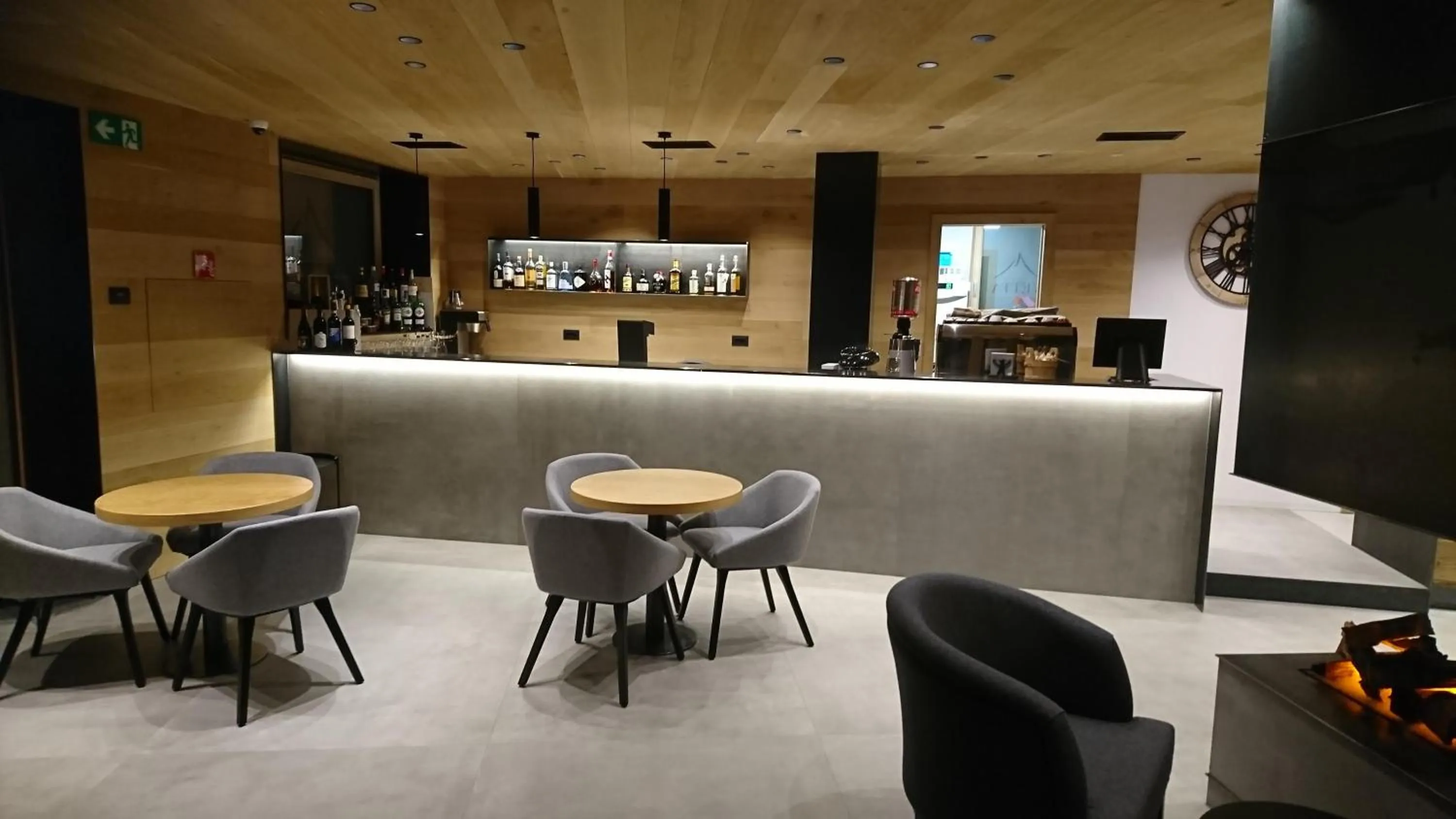 Lounge or bar in Vetta Alpine Relax