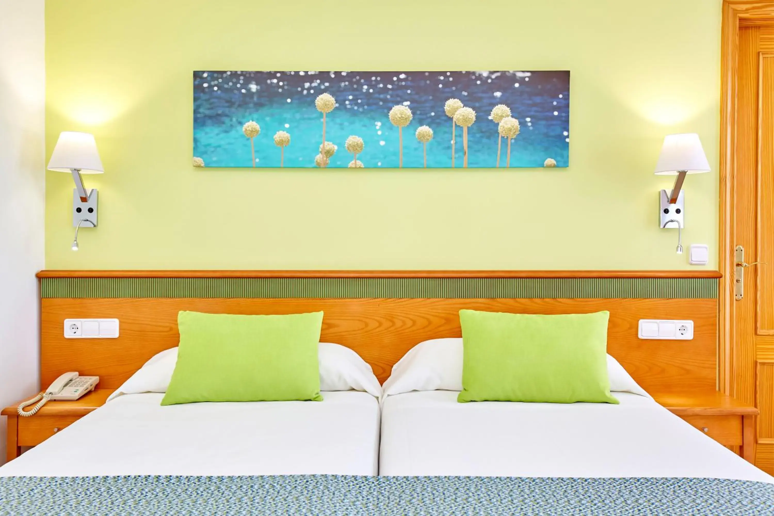 Double Room with Sea View in Universal Hotel Laguna Double Room with Sea View in Universal Hotel Laguna