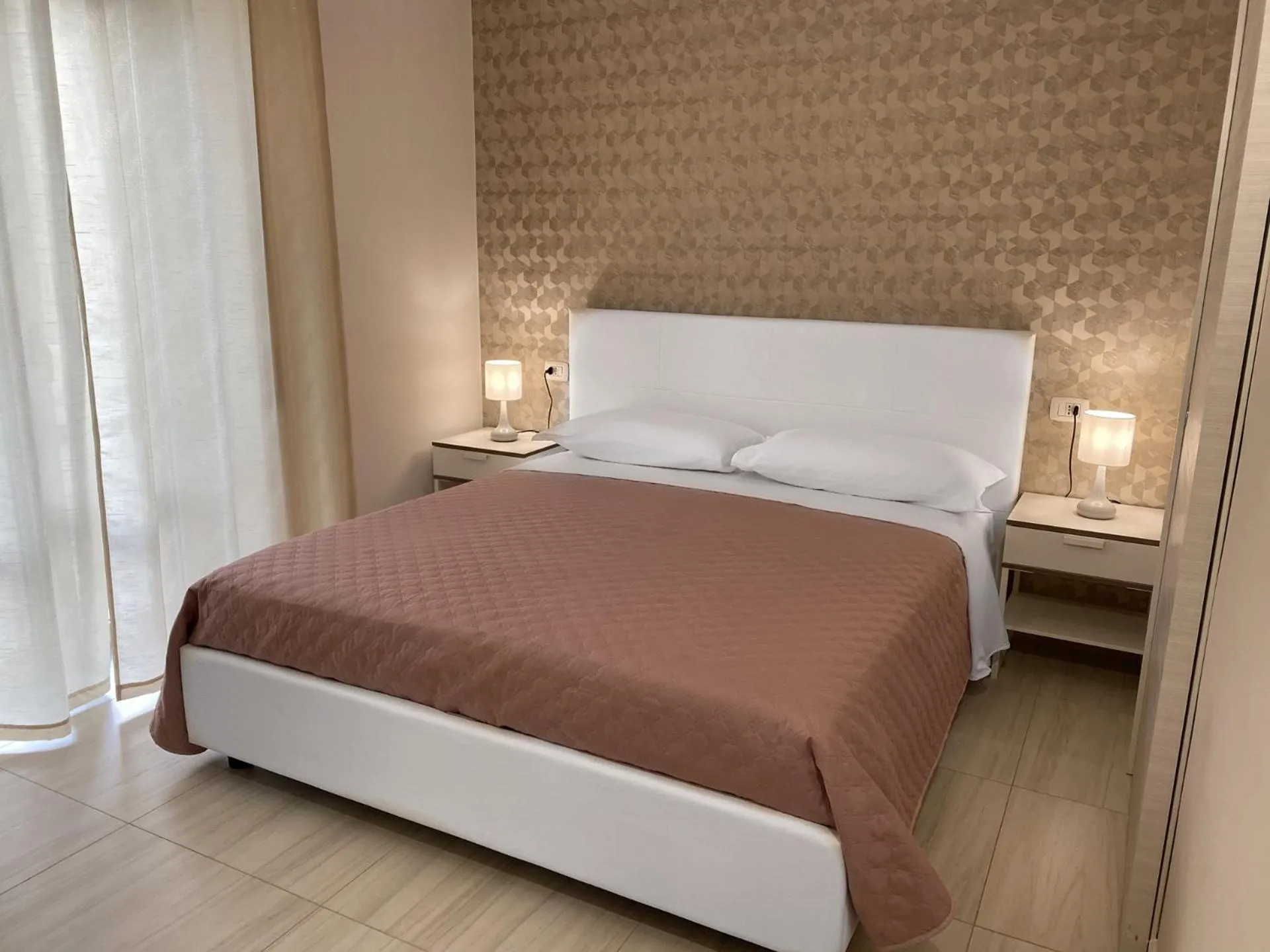 Photo of the whole room, Bed in B&B Enjoy Happyness