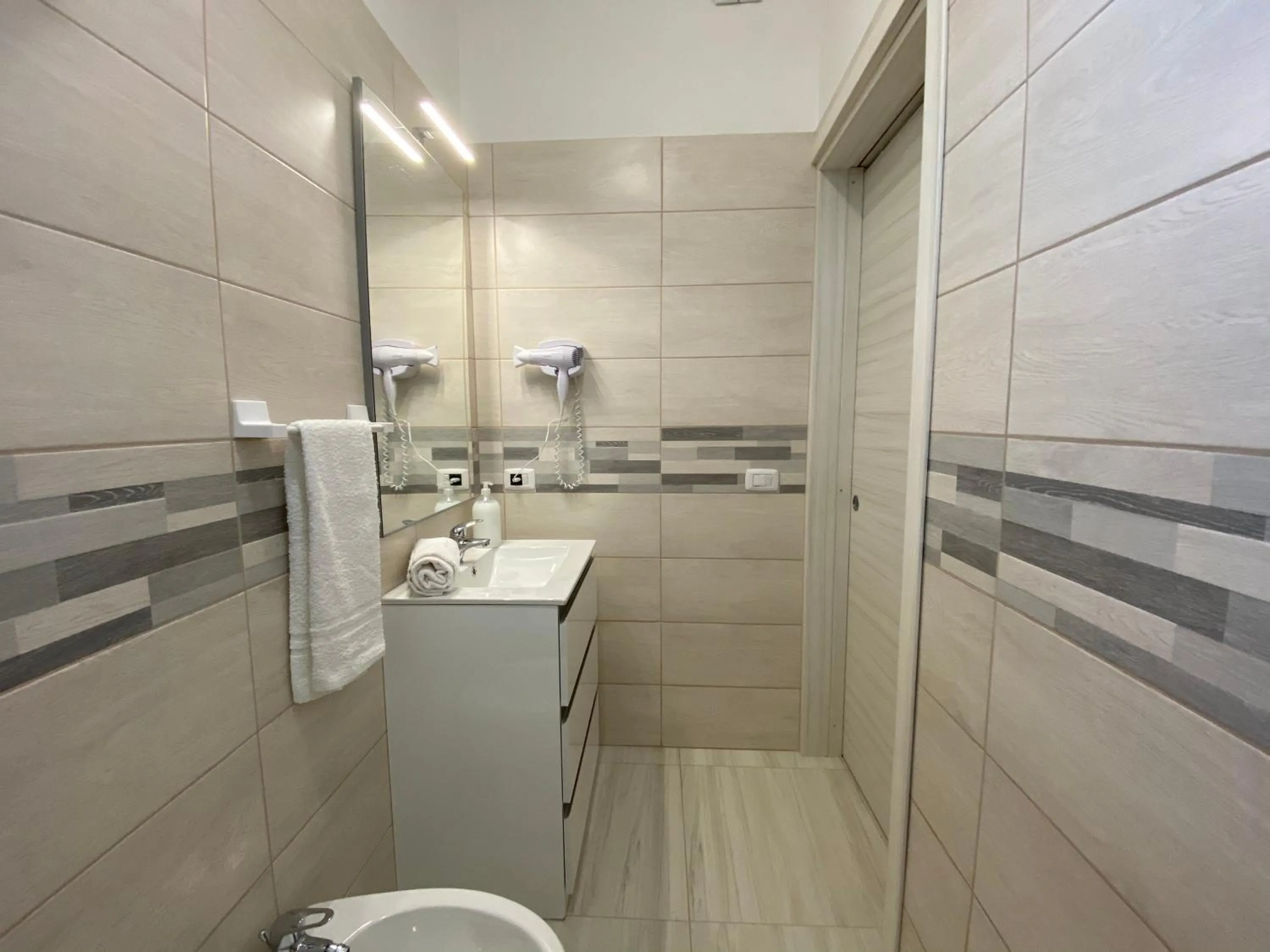 Bathroom in B&B Enjoy Happyness