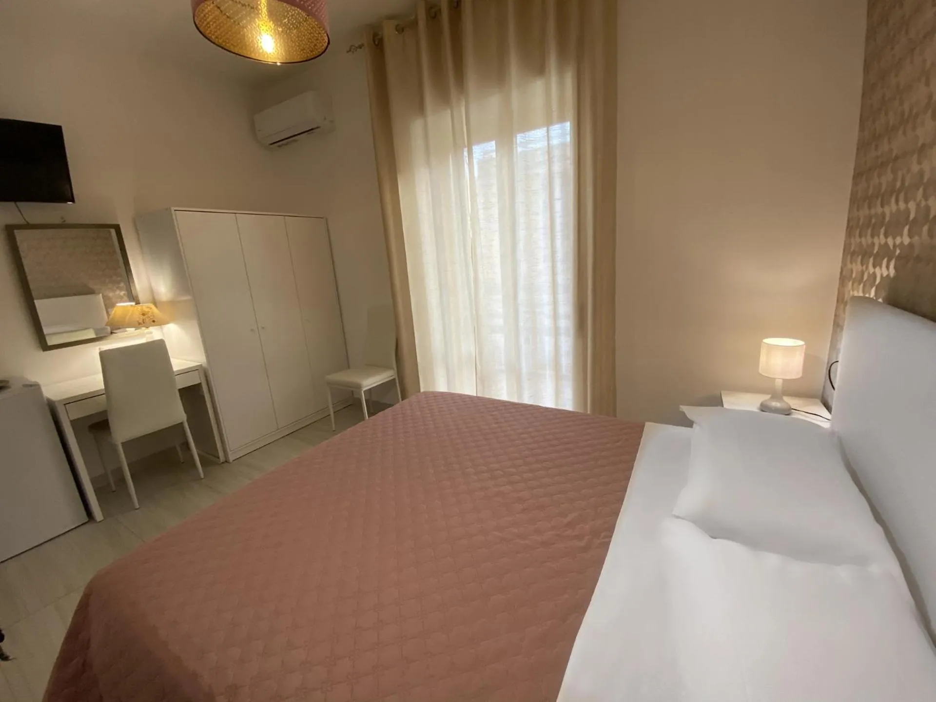 Bed in B&B Enjoy Happyness