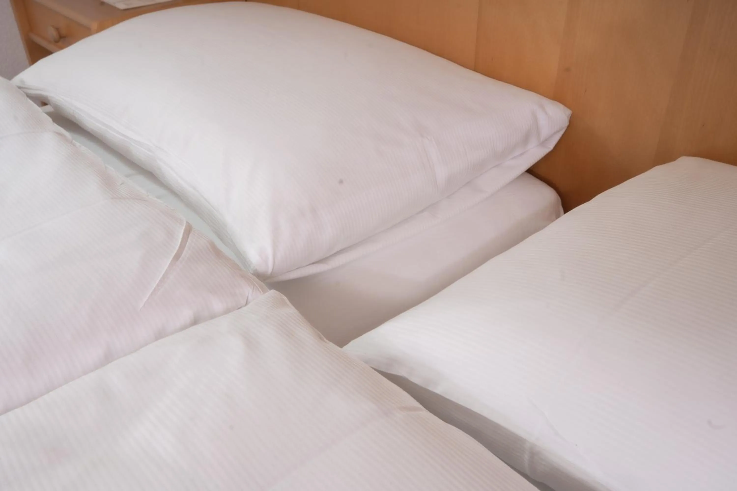 Bed in Hotel Alpenhof