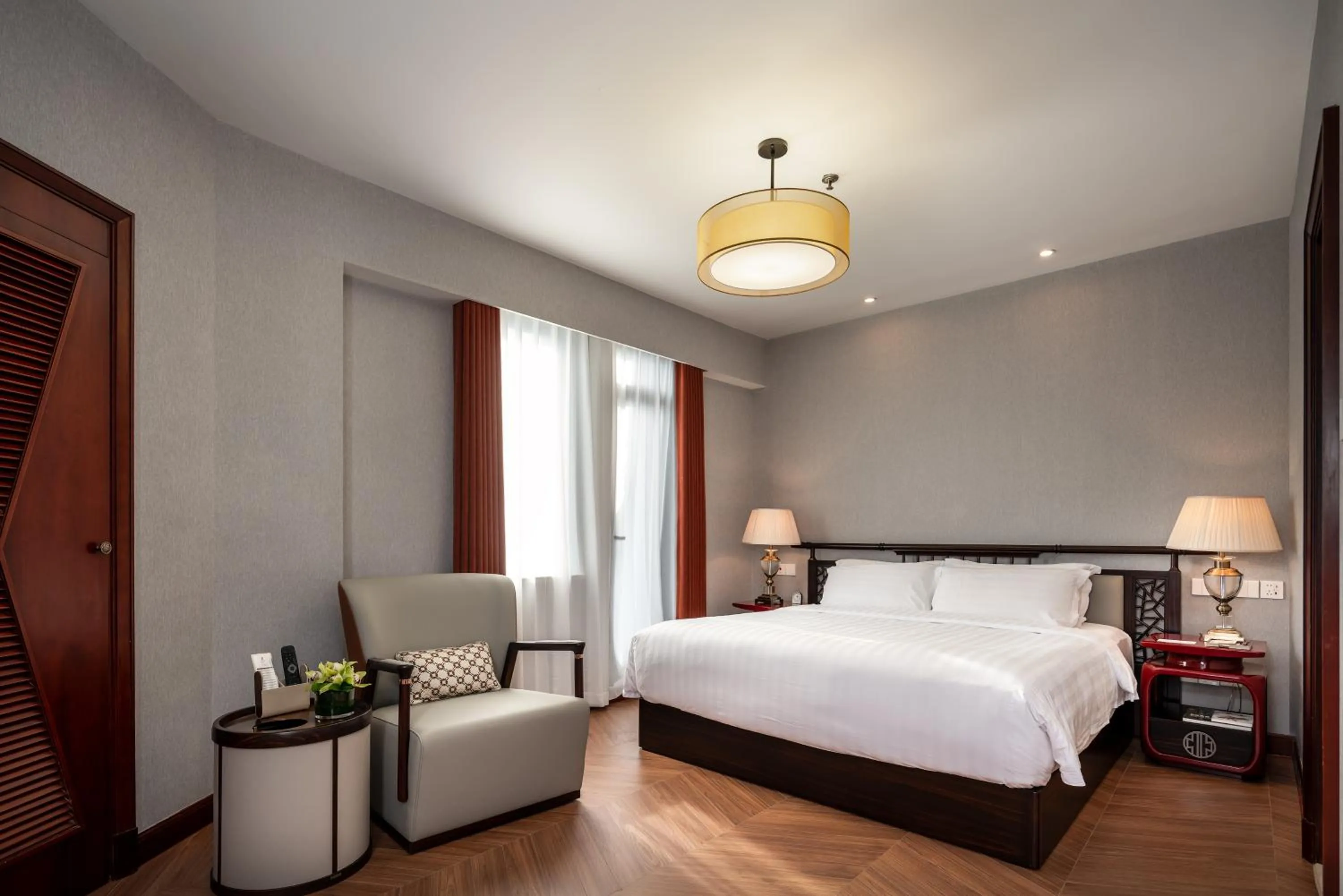 Bedroom, Bed in Shanghai Park Hotel