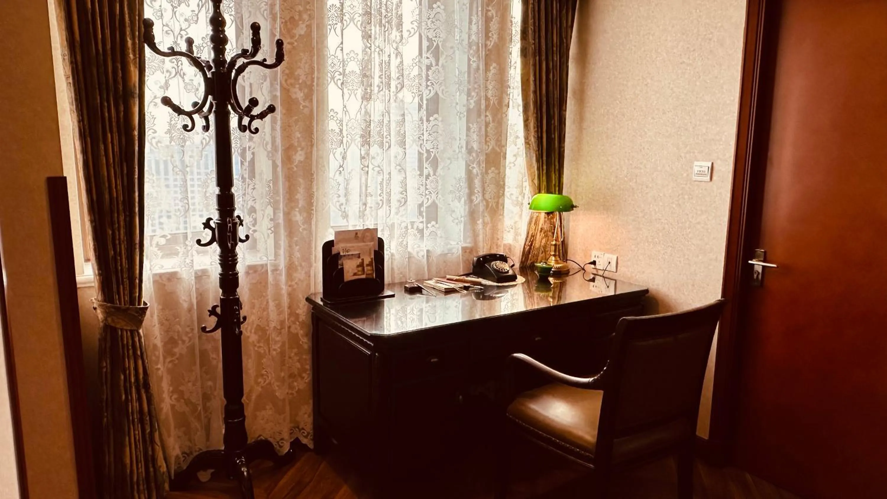 Bedroom in Shanghai Park Hotel