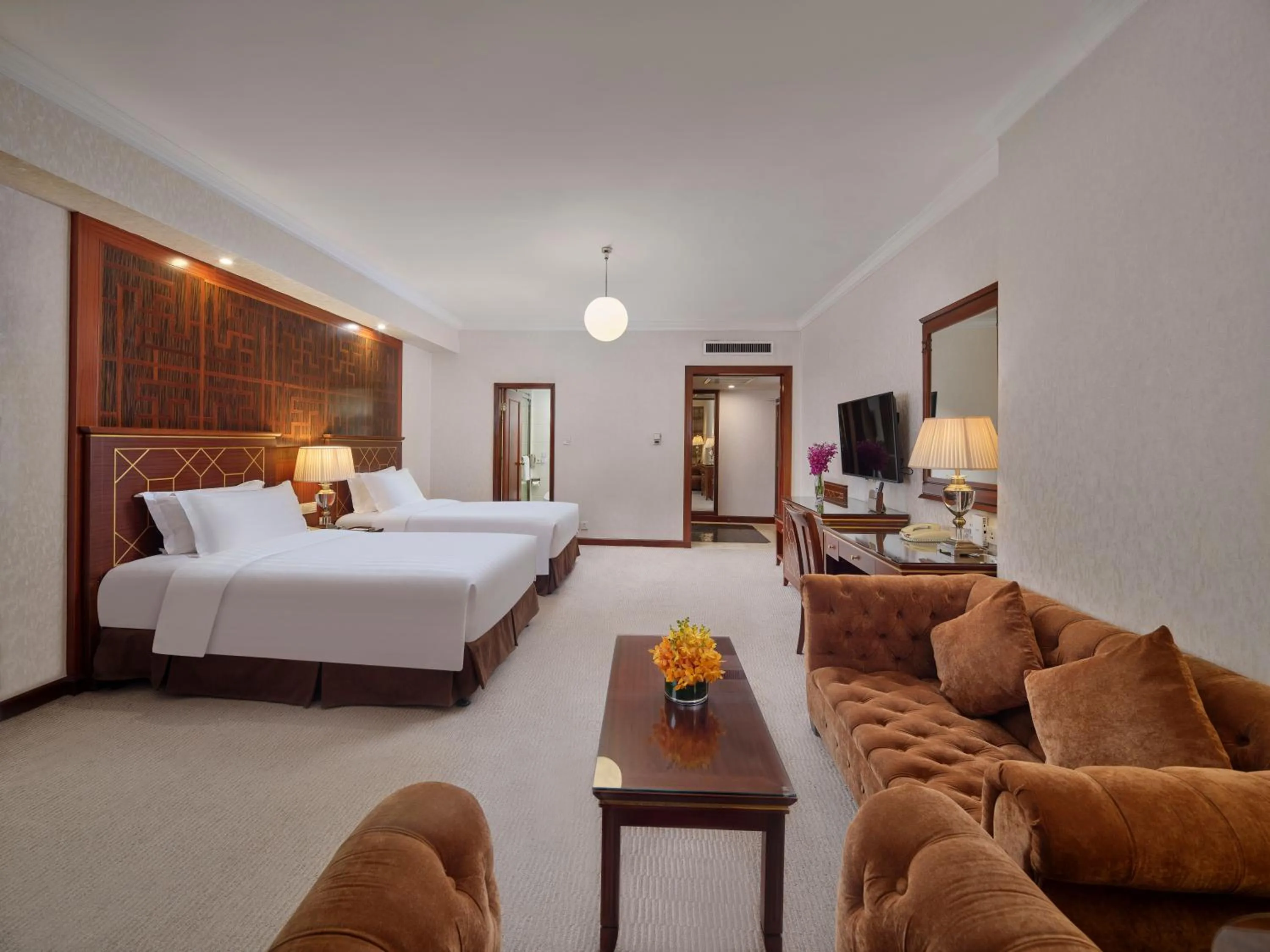 Bedroom, Bed in Shanghai Park Hotel