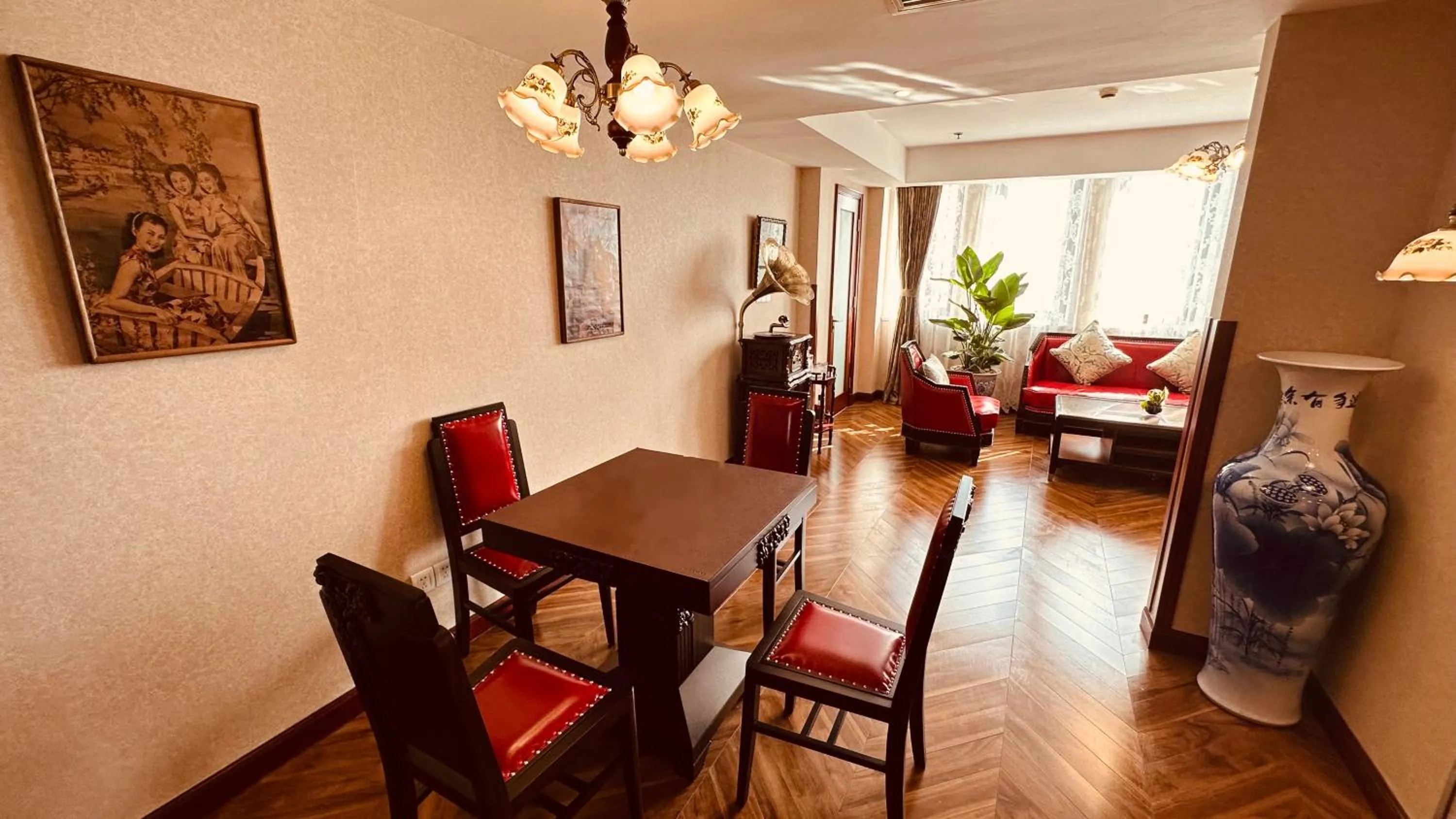 Living room in Shanghai Park Hotel