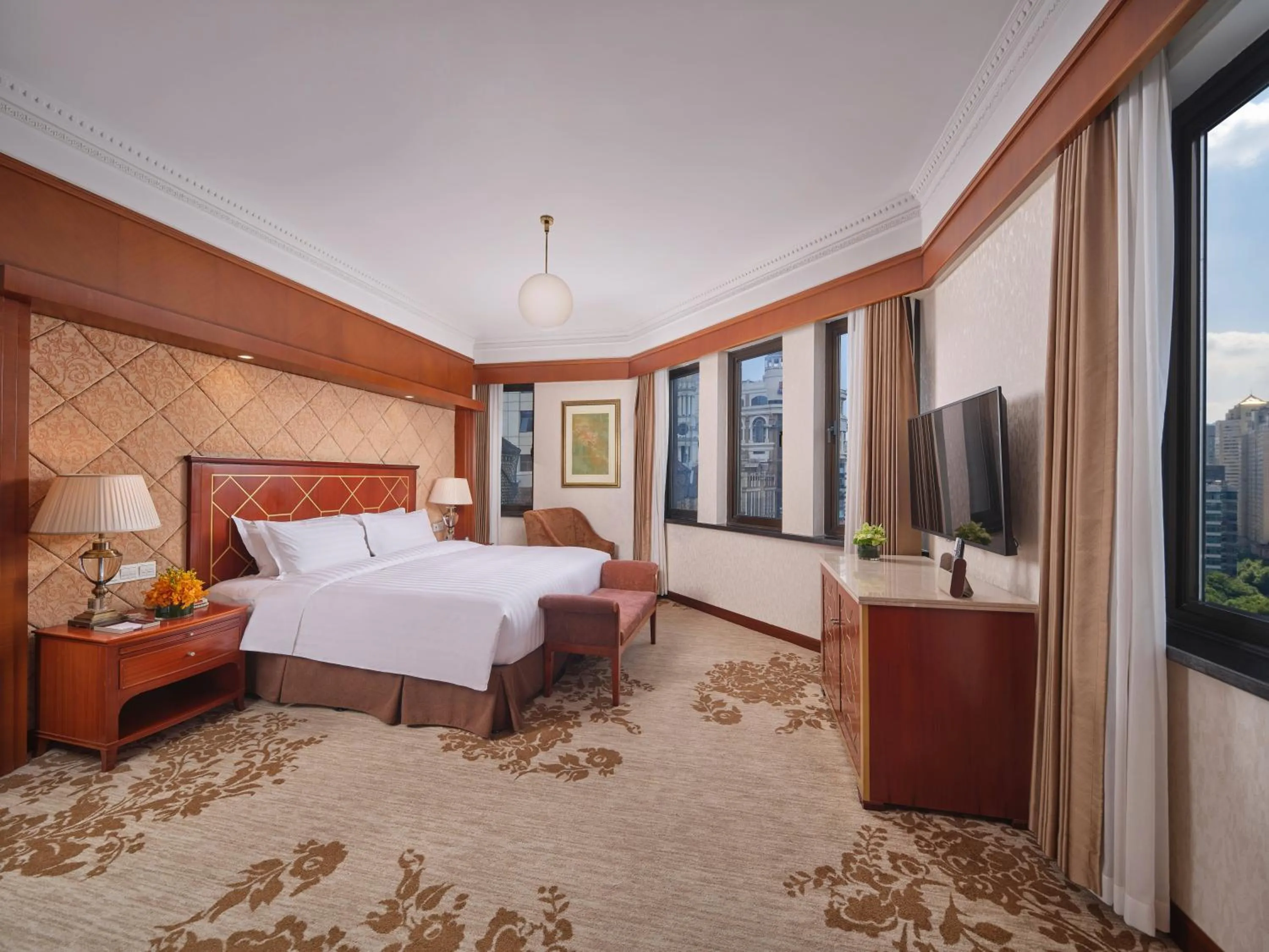 Bedroom, Bed in Shanghai Park Hotel