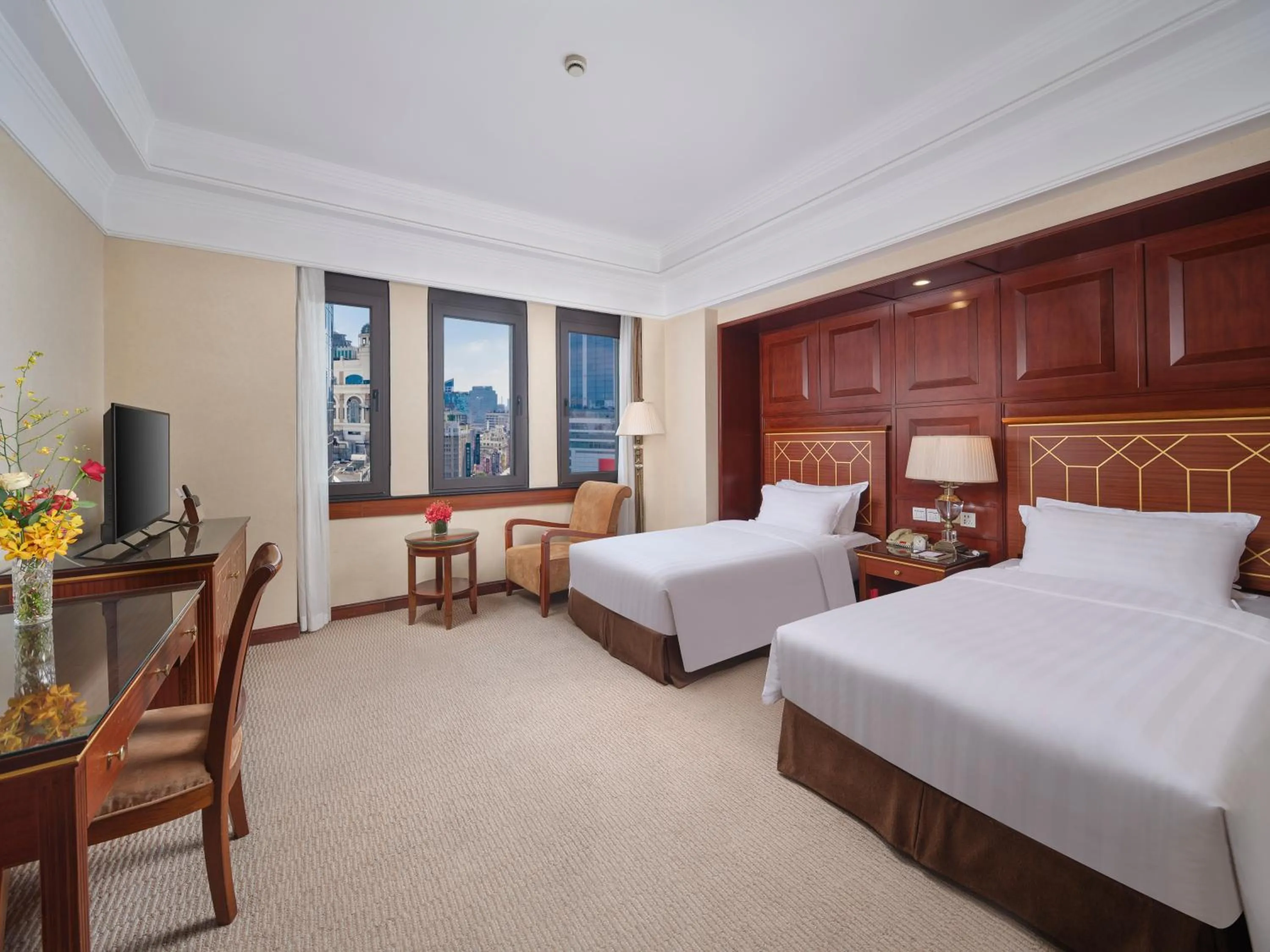 Bedroom, Bed in Shanghai Park Hotel