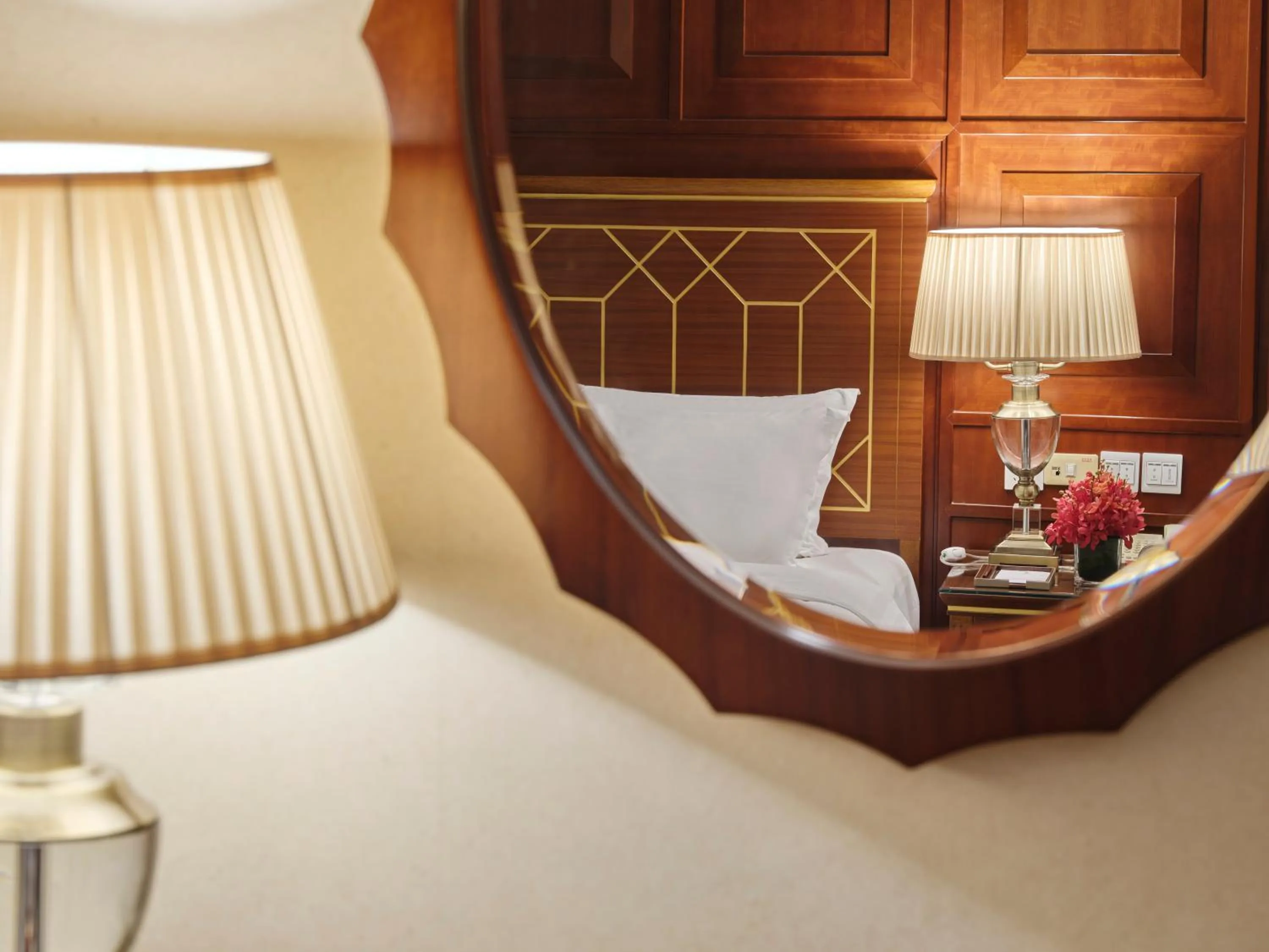 Bedroom, Bed in Shanghai Park Hotel