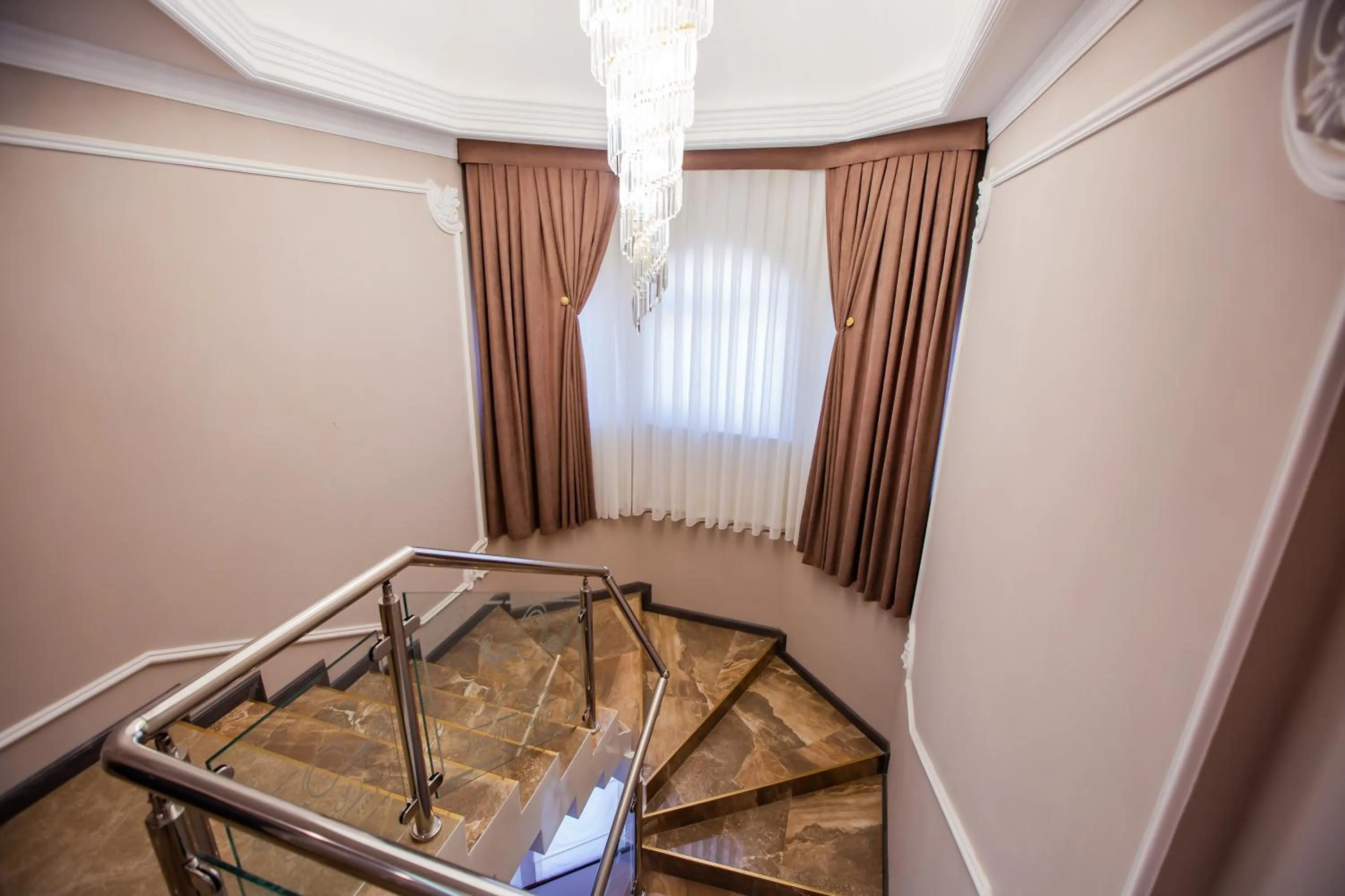 Property building, Bed in Hotel Ak Saray