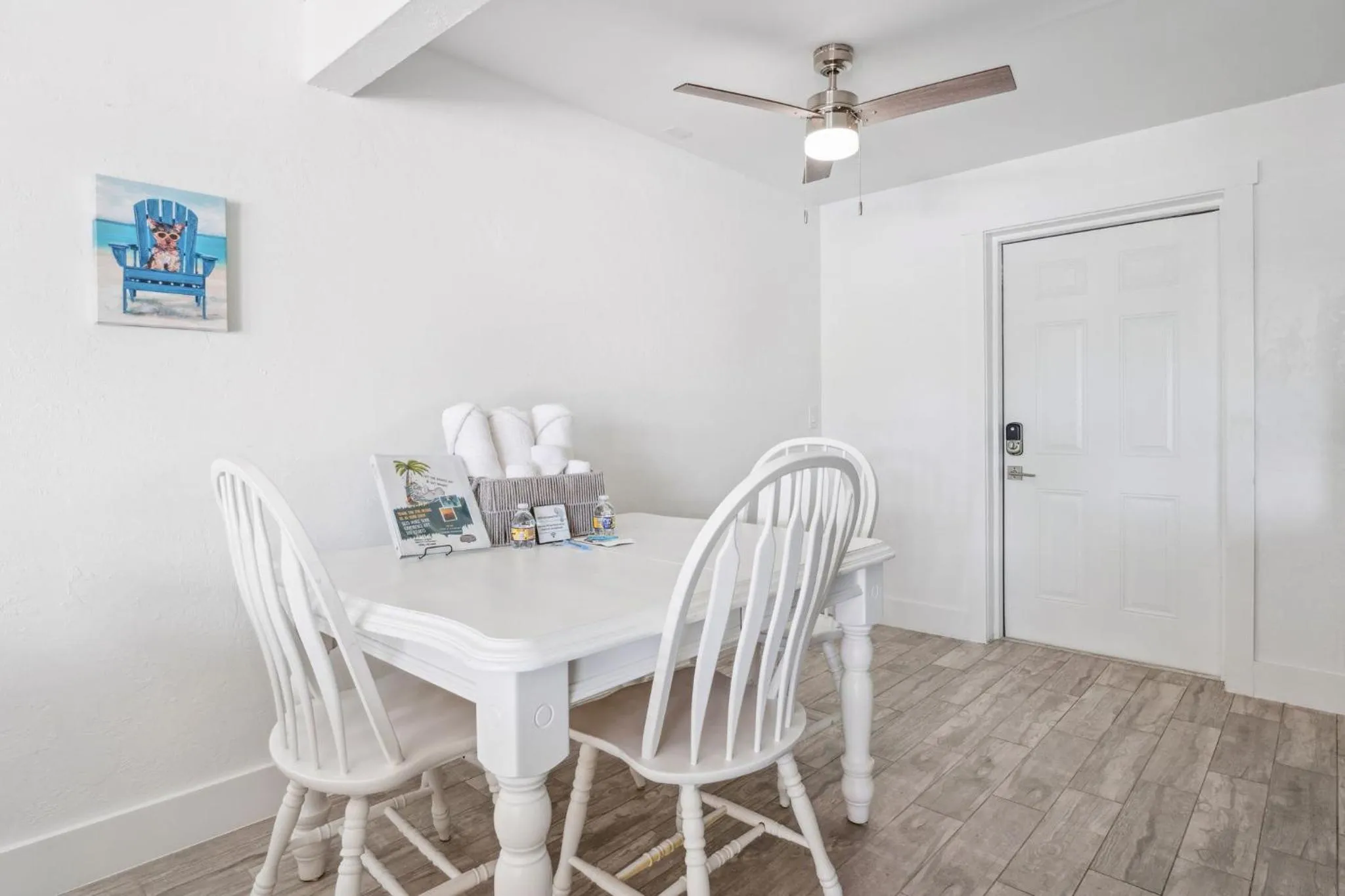 Dining area in Off the Charts Inn