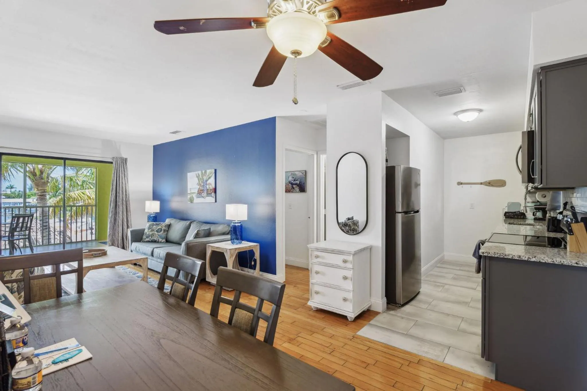 Kitchen or kitchenette in Off the Charts Inn