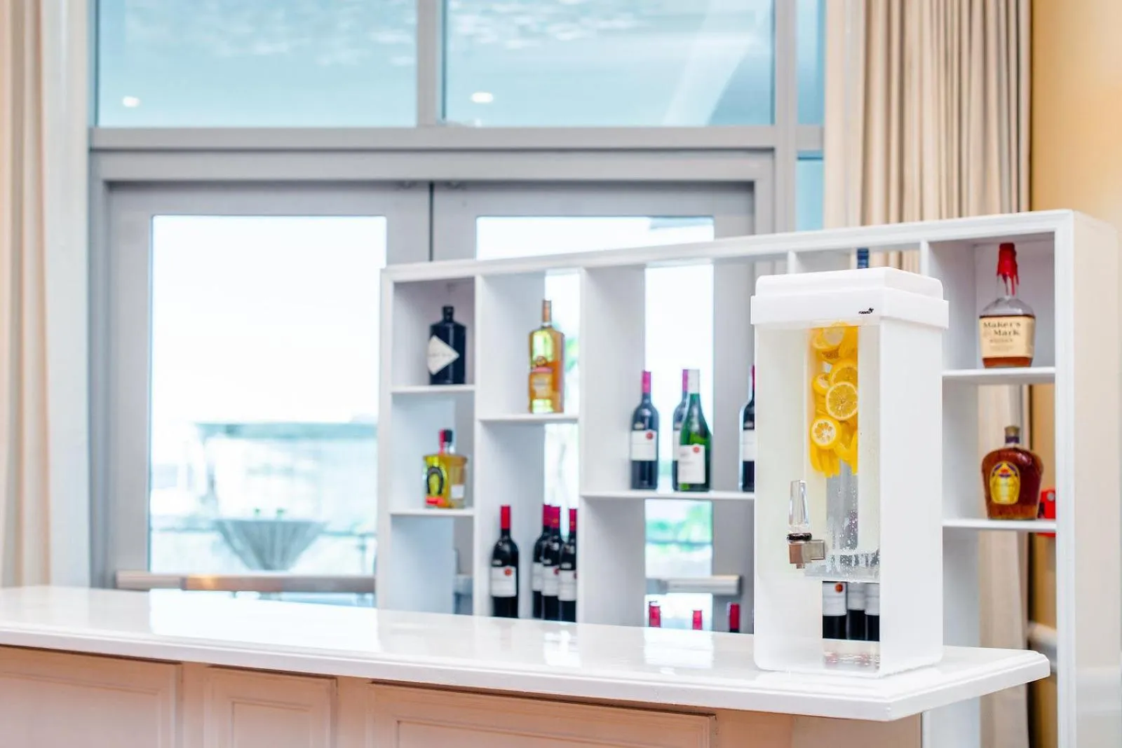 Lounge or bar in Margaritaville Beach Resort Nassau