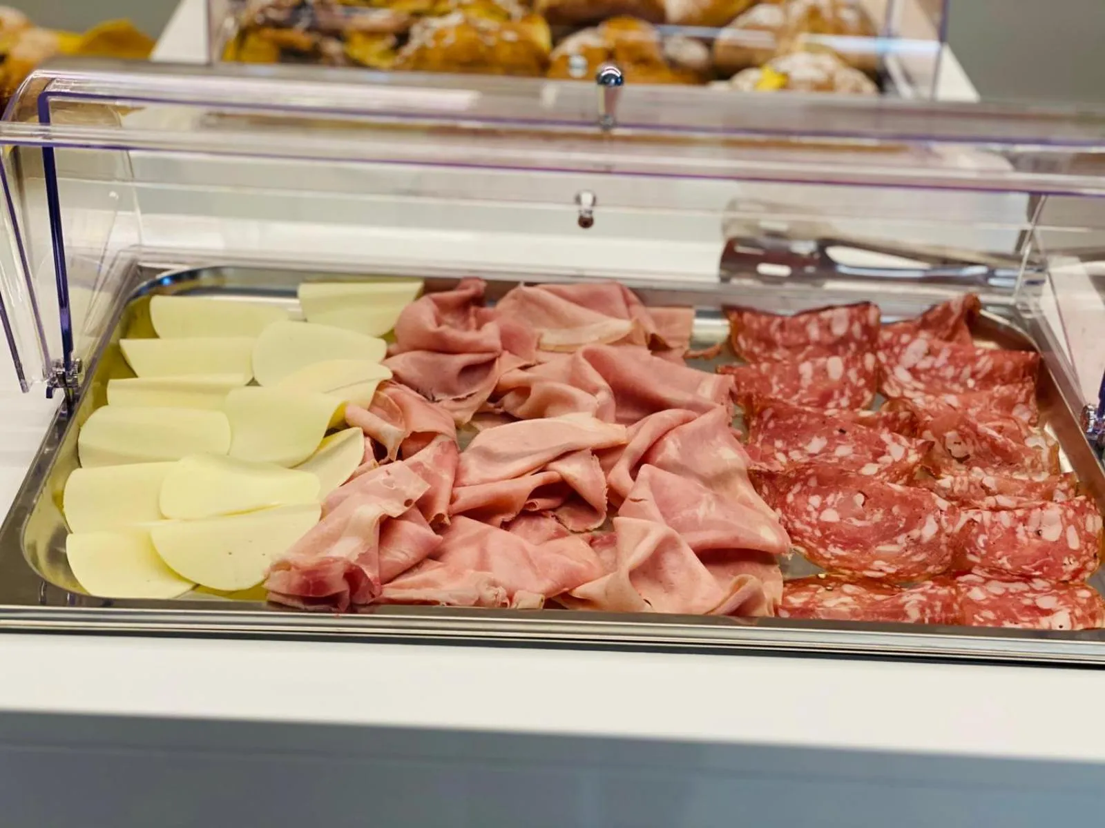 Breakfast in Sundeck Hotel