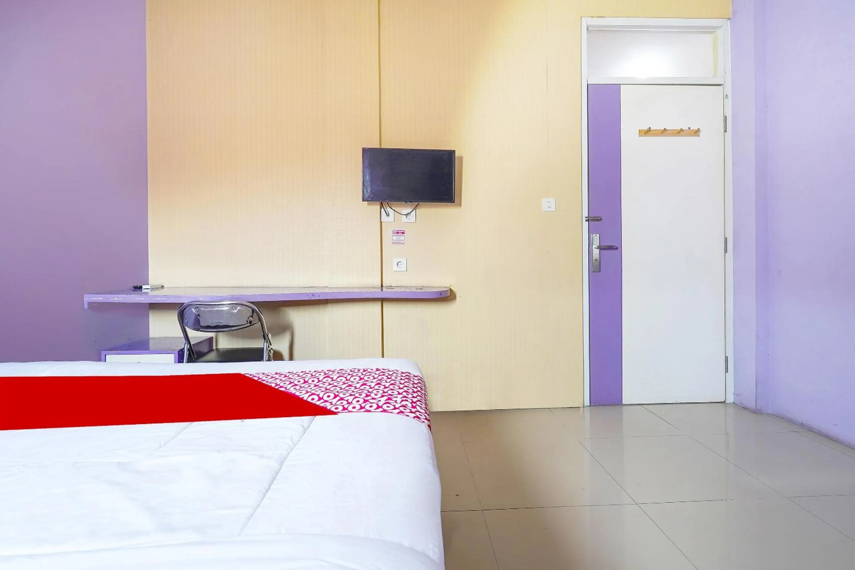 Bedroom, Bed in OYO 91299 Violet Guest House