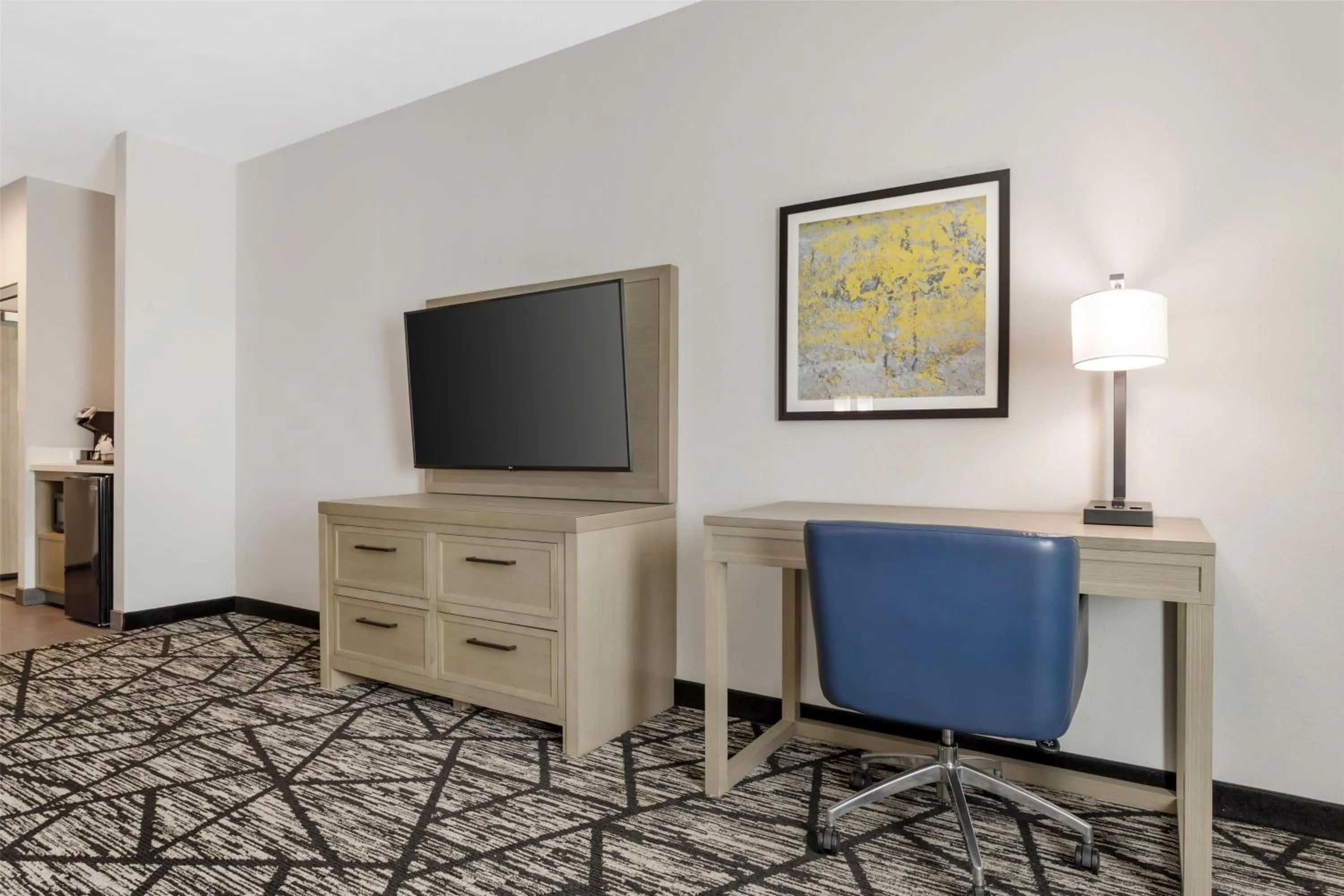 Bedroom in Best Western Plus Mid County