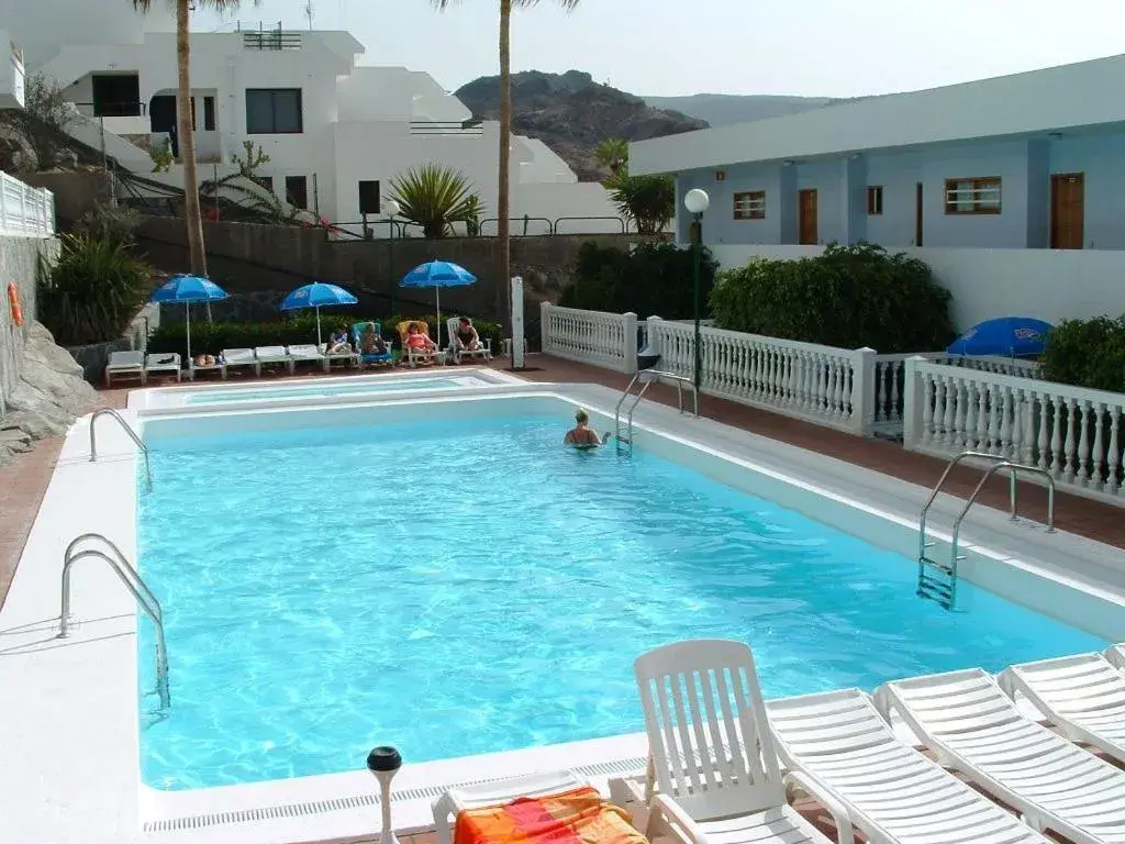 APARTAMENTOS SOLANA APARTAMENTOS SOLANA