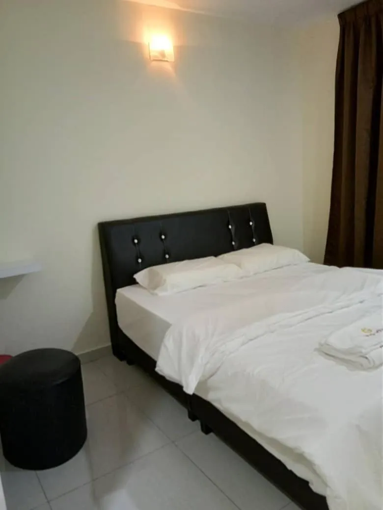 Bedroom, Bed in 28 Gred Hotel