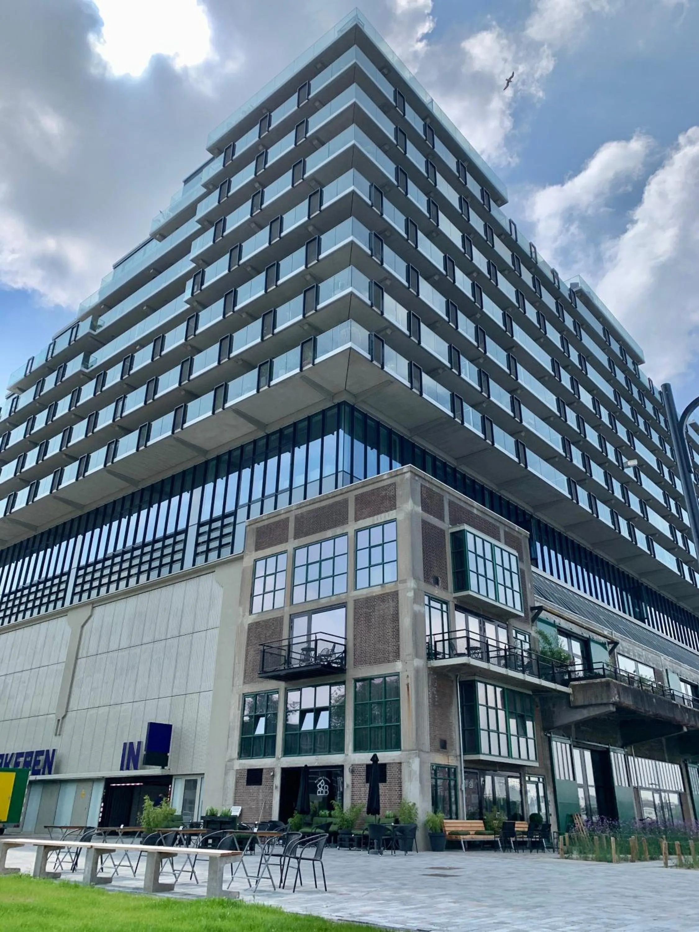 Property building in Bed, Bites & Business Hotel Rotterdam