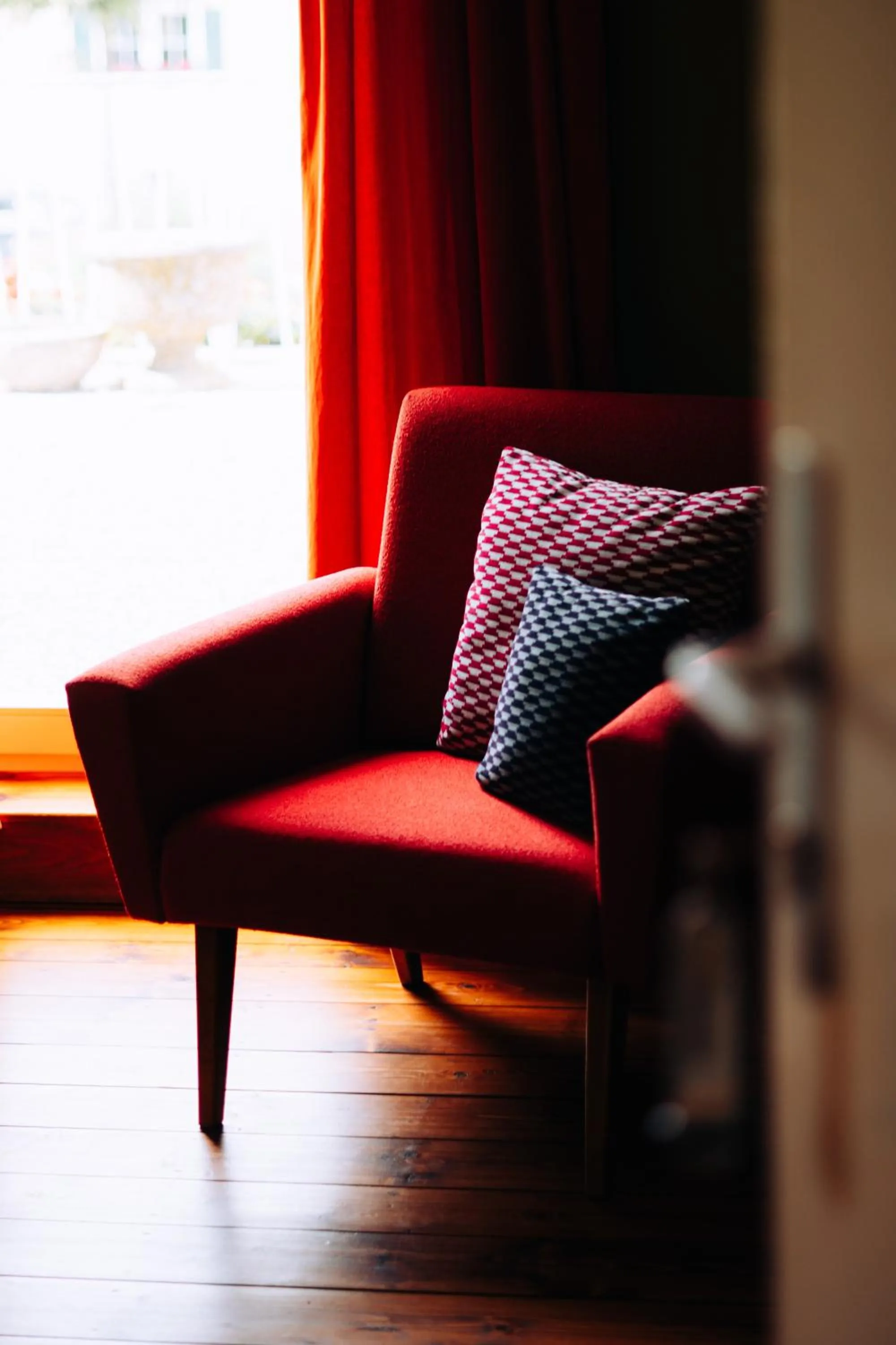 Seating area in Molo Rouge - Boutiquehotel & Café