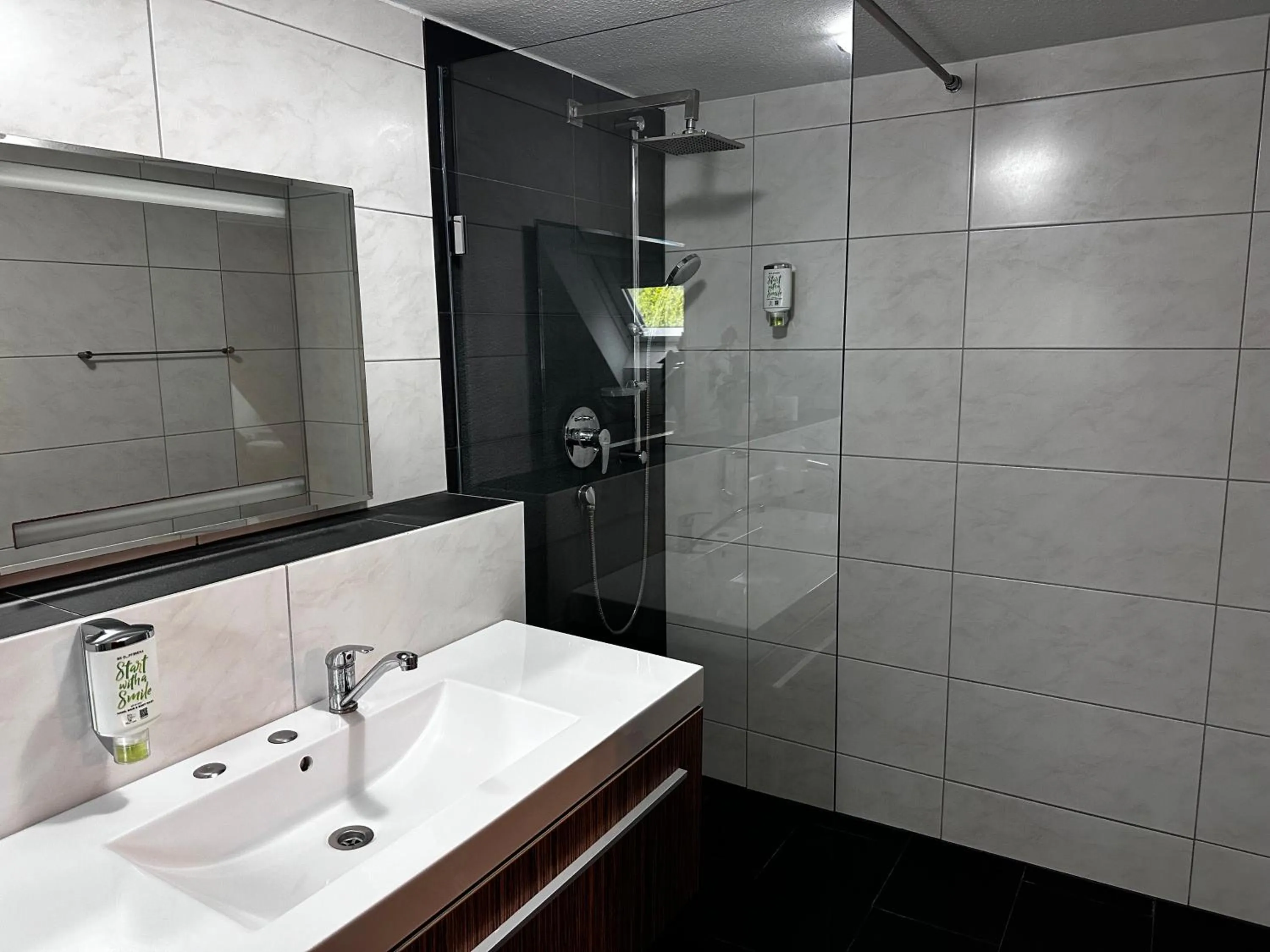 Shower in City Hotel