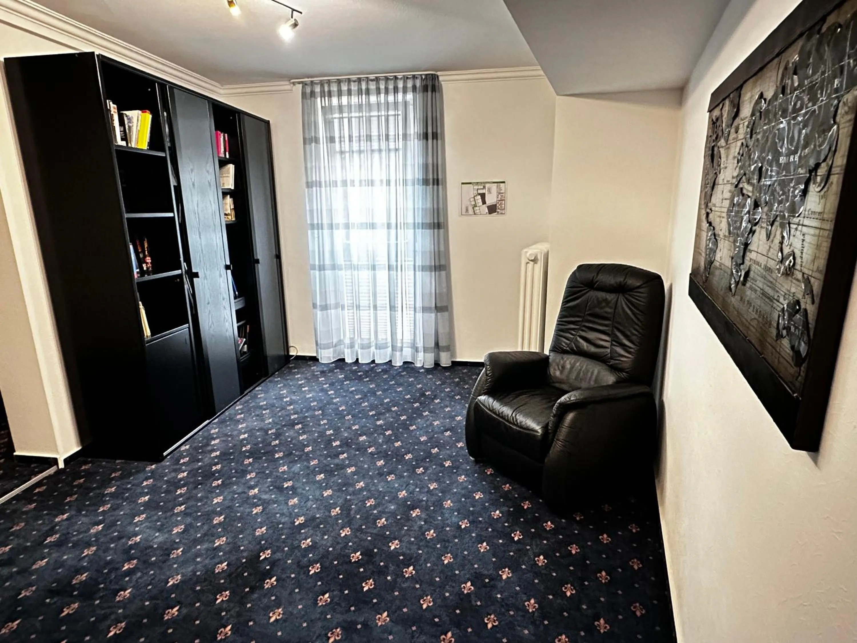 Library in City Hotel