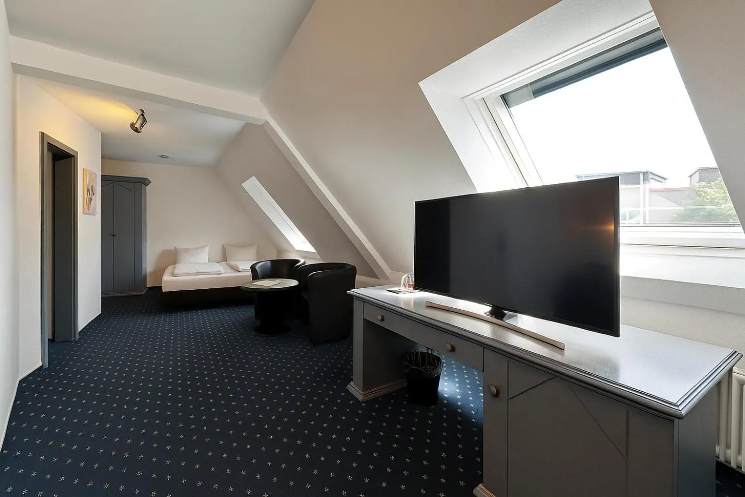 Photo of the whole room in City Hotel