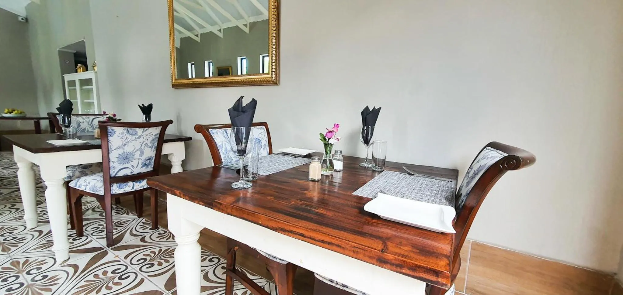 Dining area in Le Grant Guesthhouse