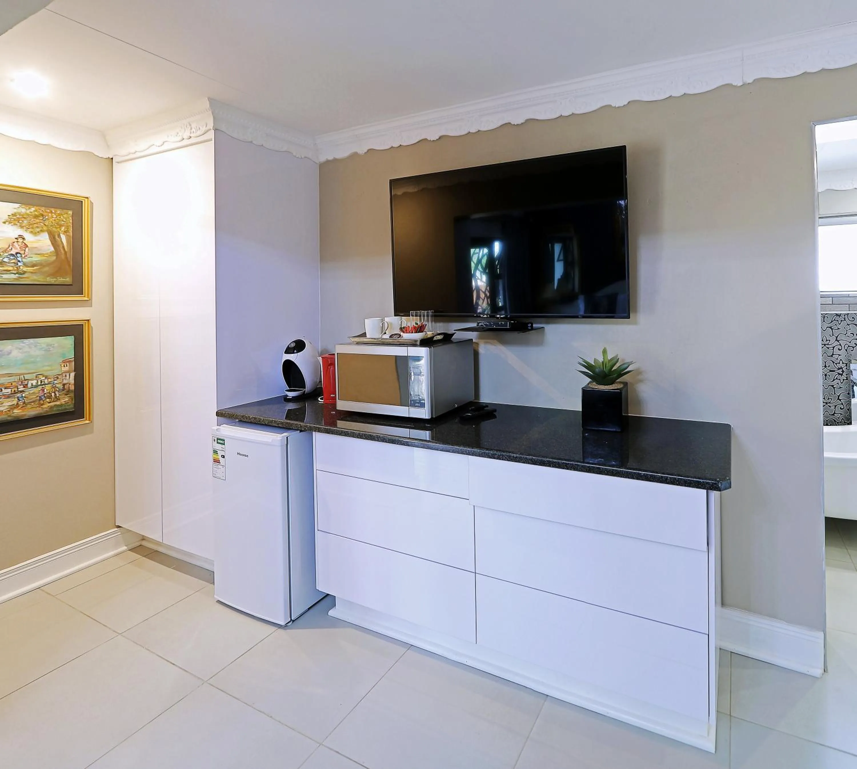 TV and multimedia in Le Grant Guesthhouse