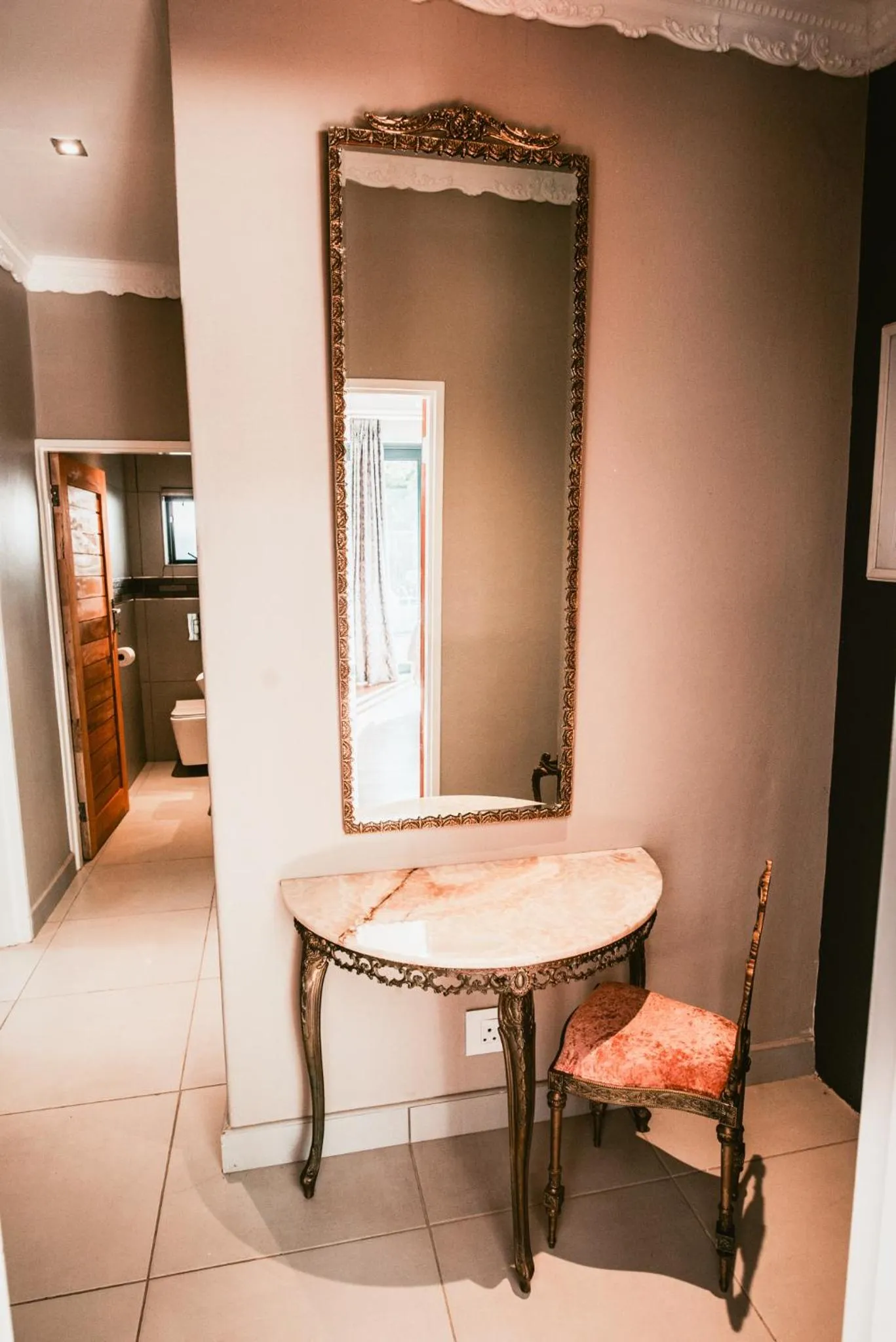 Seating area in Le Grant Guesthhouse