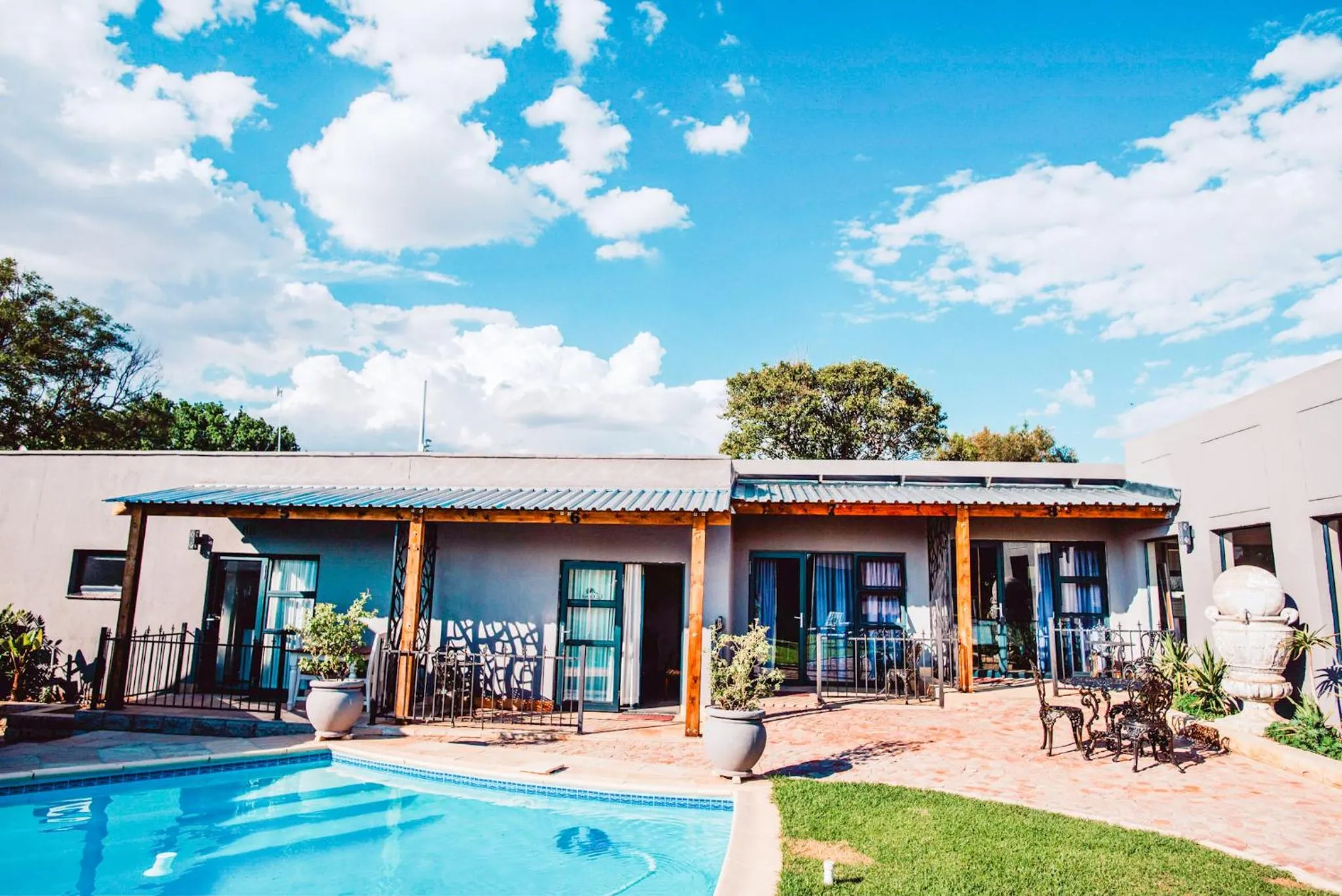 Property building in Le Grant Guesthhouse