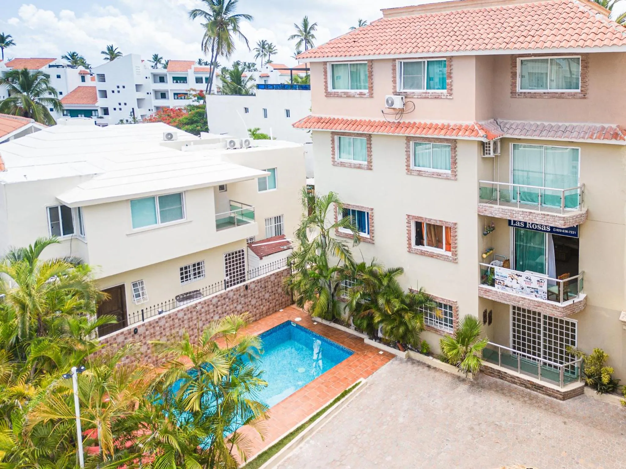 Pool view in Hotel Las Rosas de Punta Cana