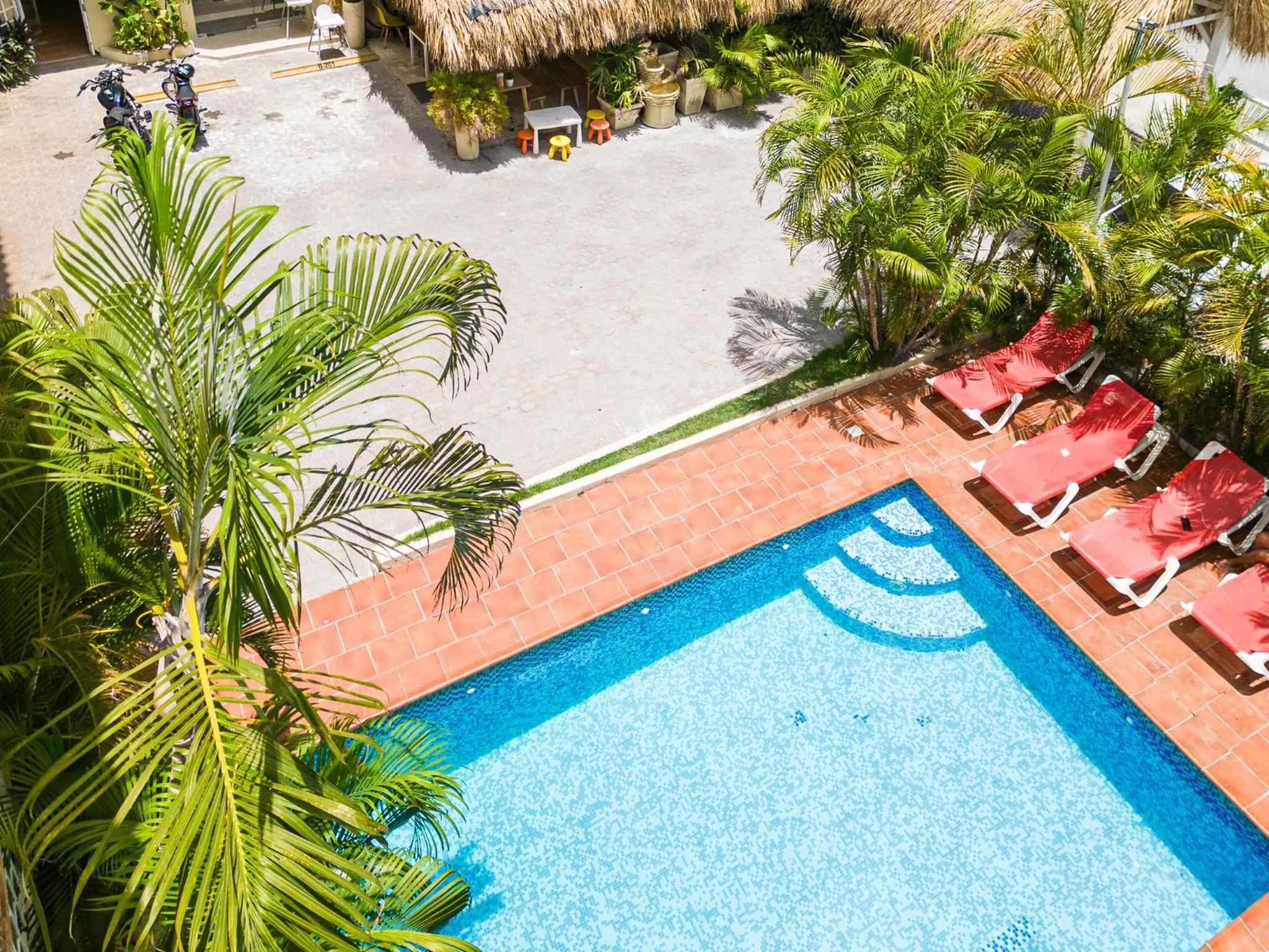 Swimming pool in Hotel Las Rosas de Punta Cana