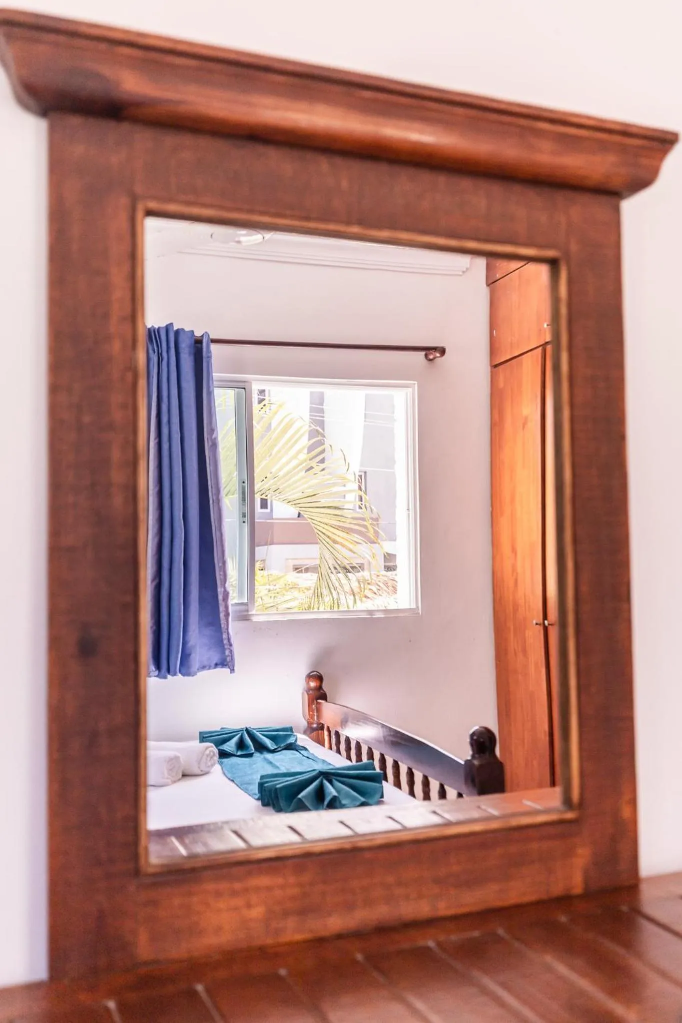 wardrobe, Bed in Hotel Las Rosas de Punta Cana