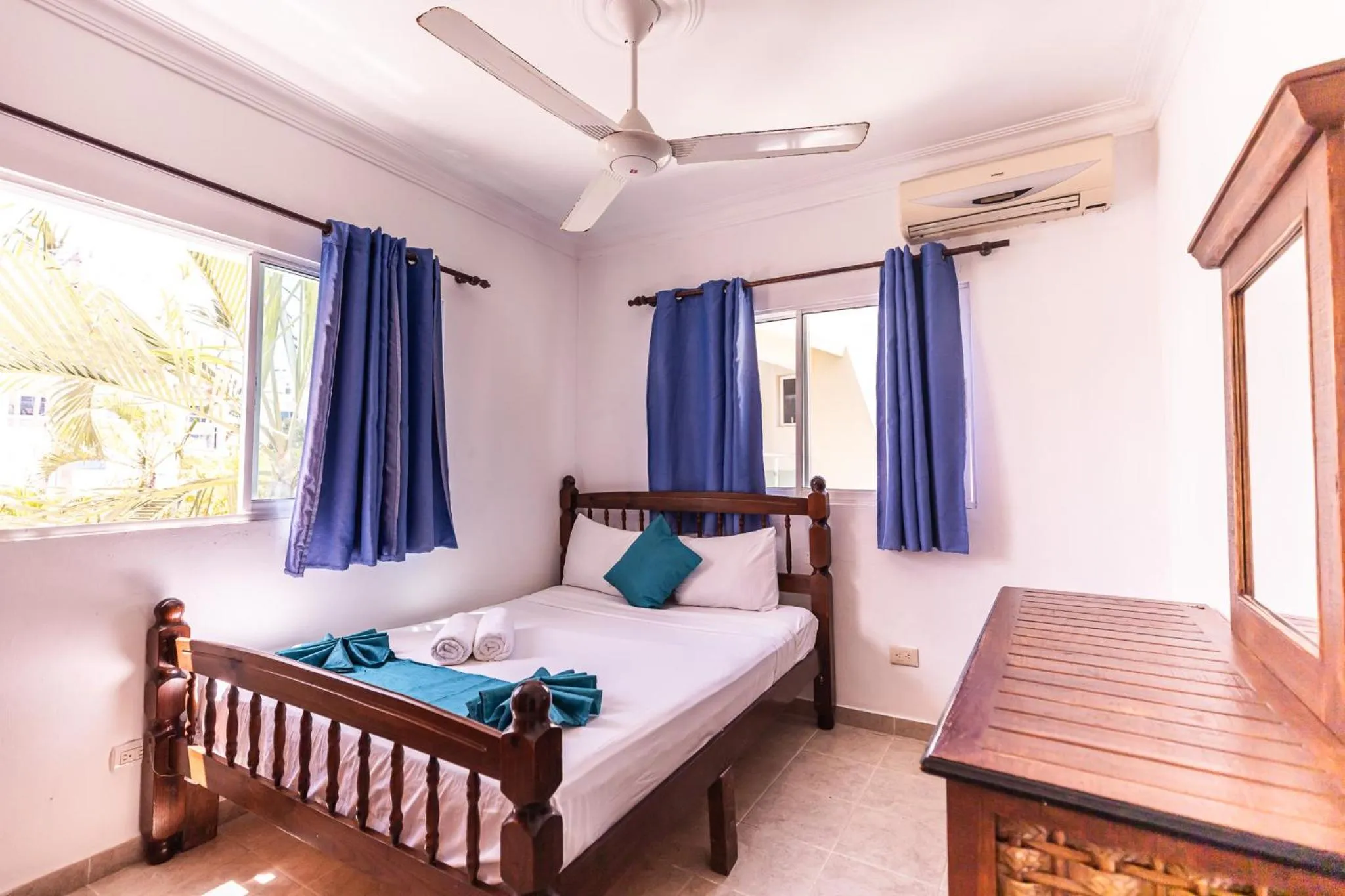 Bed in Hotel Las Rosas de Punta Cana