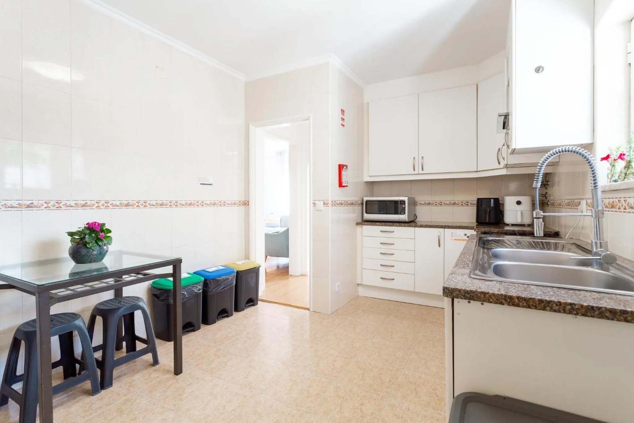 Kitchen or kitchenette in Moro's Friends House - Cascais