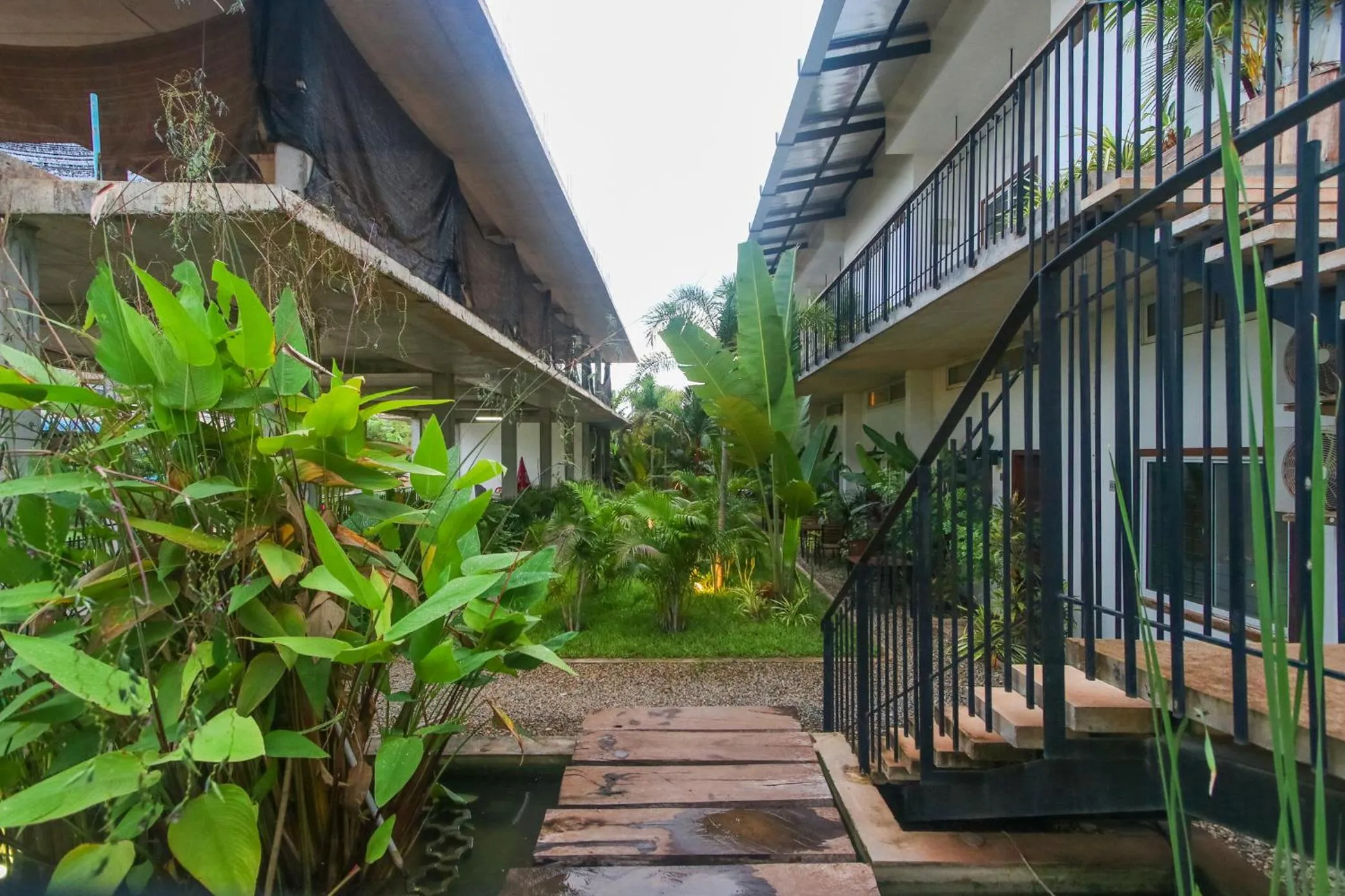 Facade/entrance in Phan NaTa Apartment
