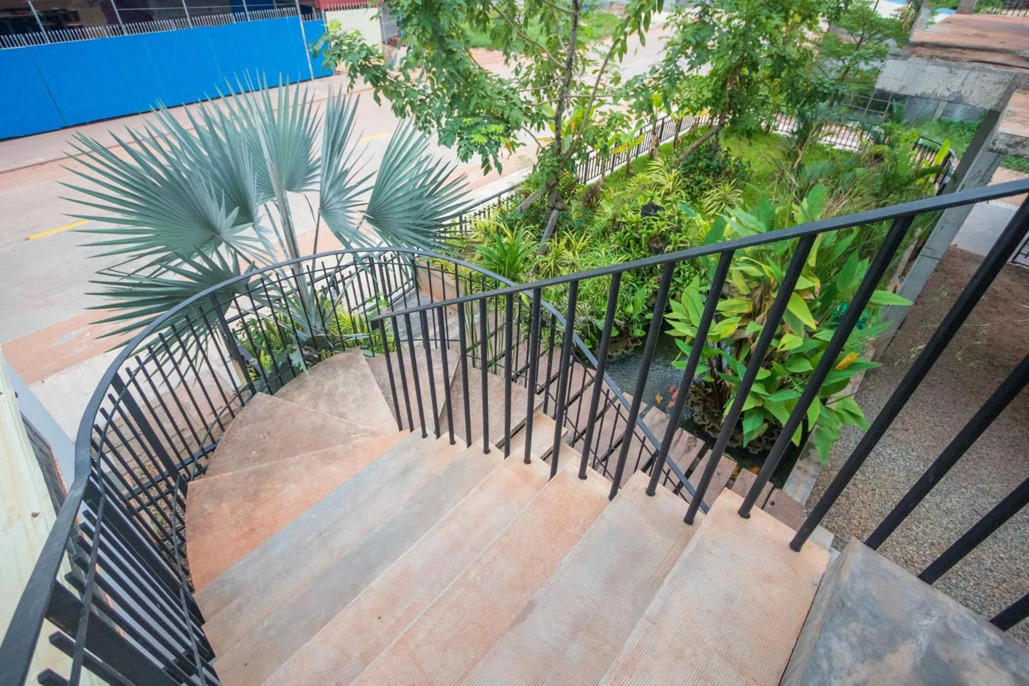 Garden in Phan NaTa Apartment