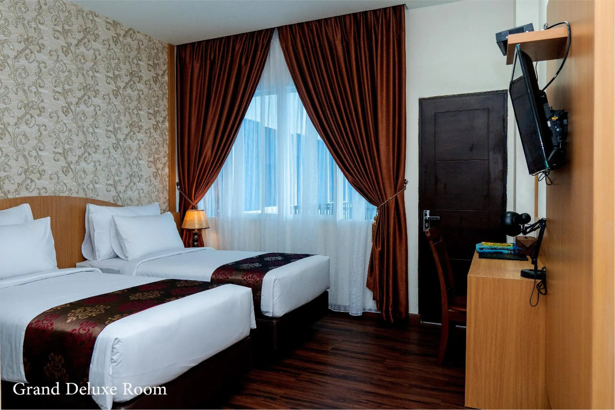 Bedroom, Bed in Grand Bayu Hill Hotel