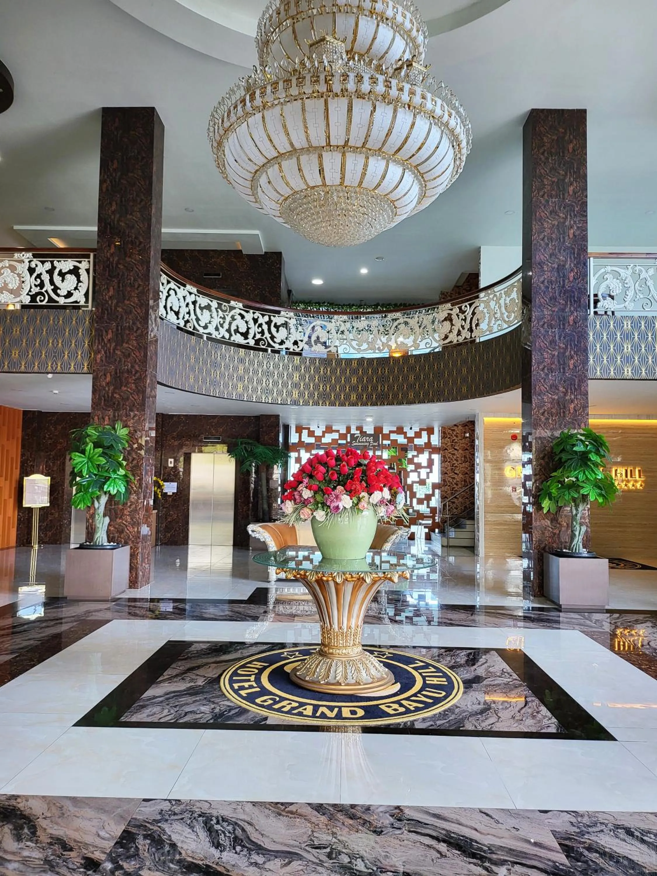 Lobby or reception in Grand Bayu Hill Hotel