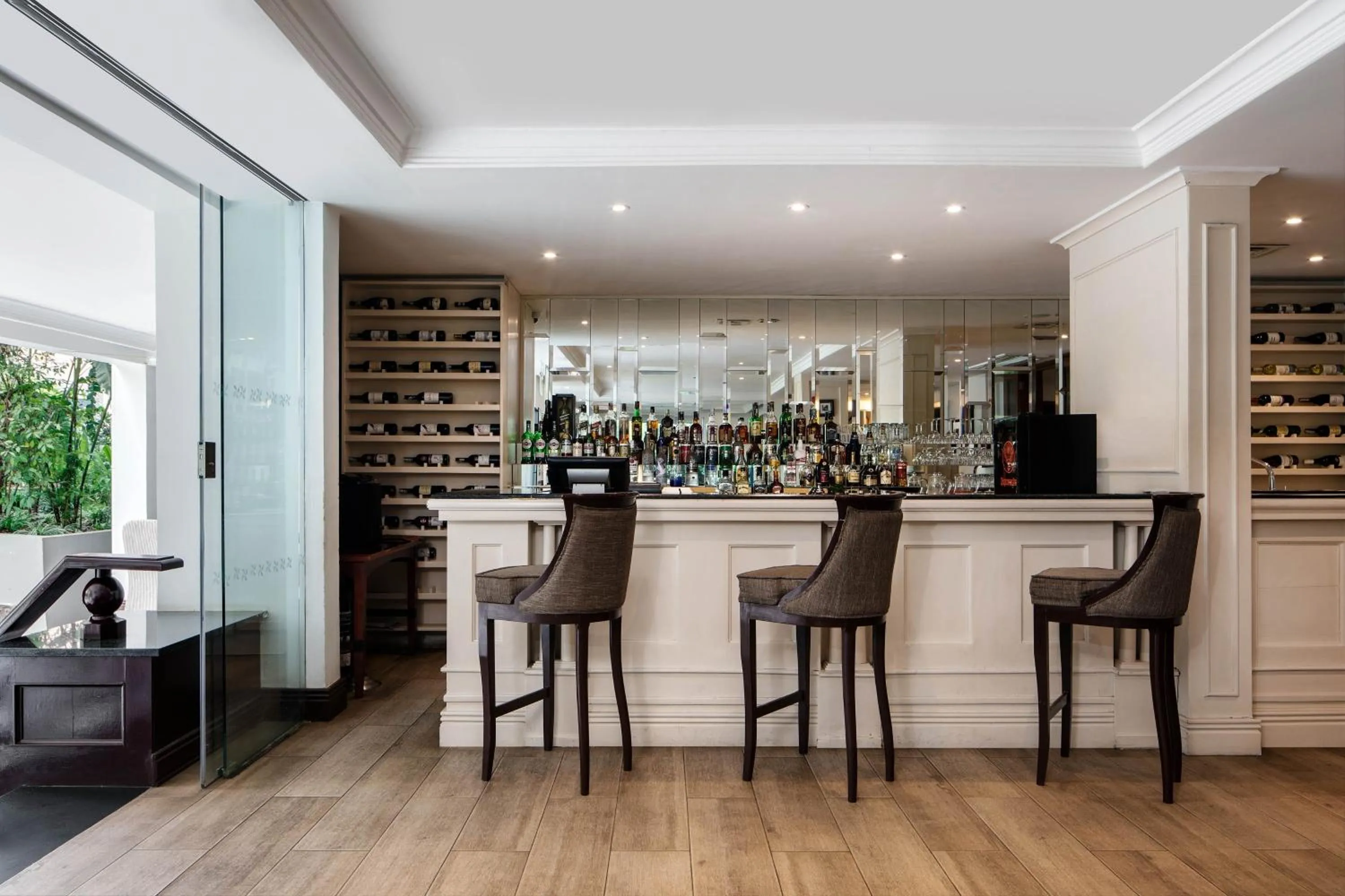 Lounge or bar in Four Points by Sheraton Arusha, The Arusha Hotel