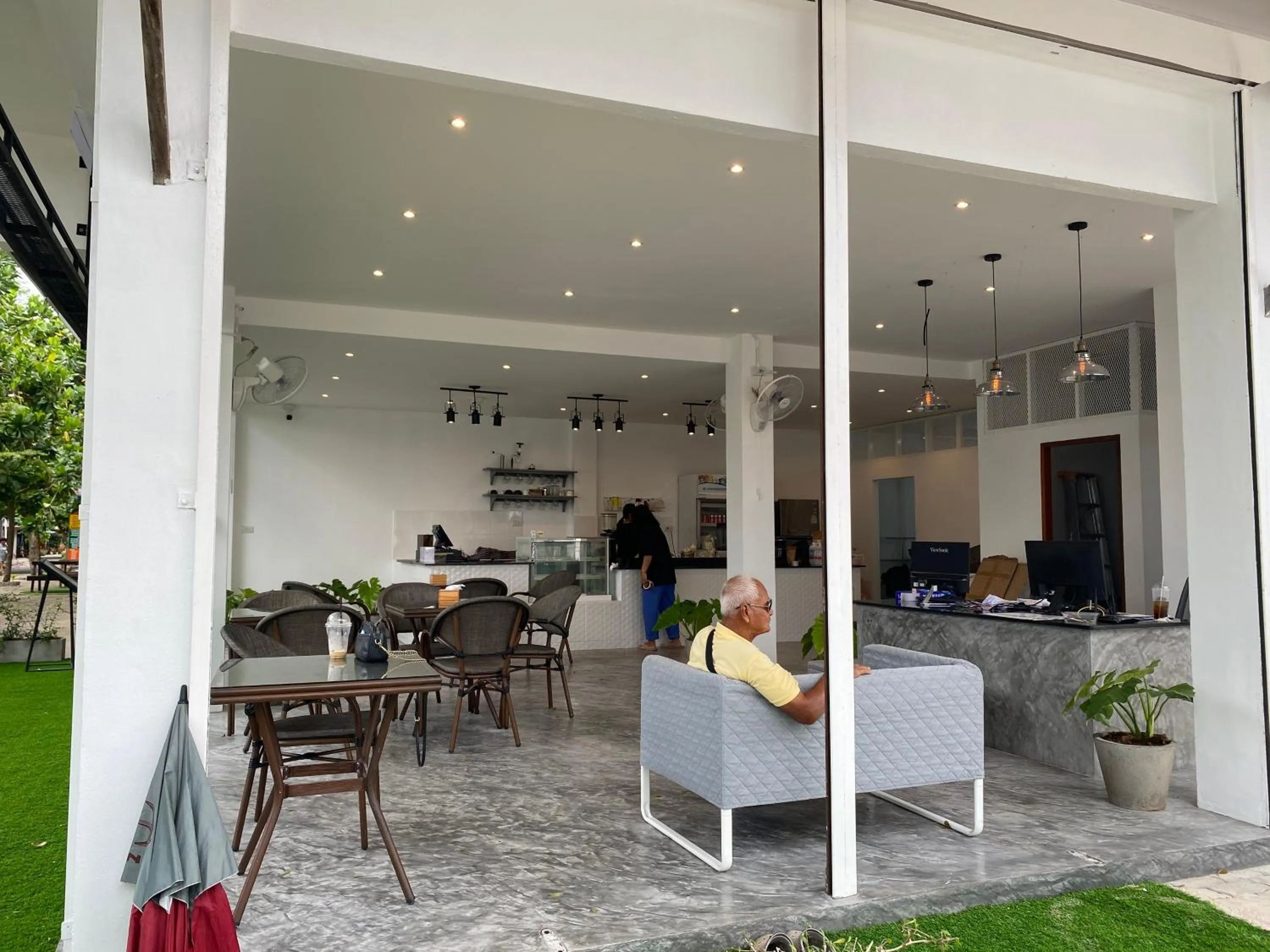 Property building in Island Dive Club