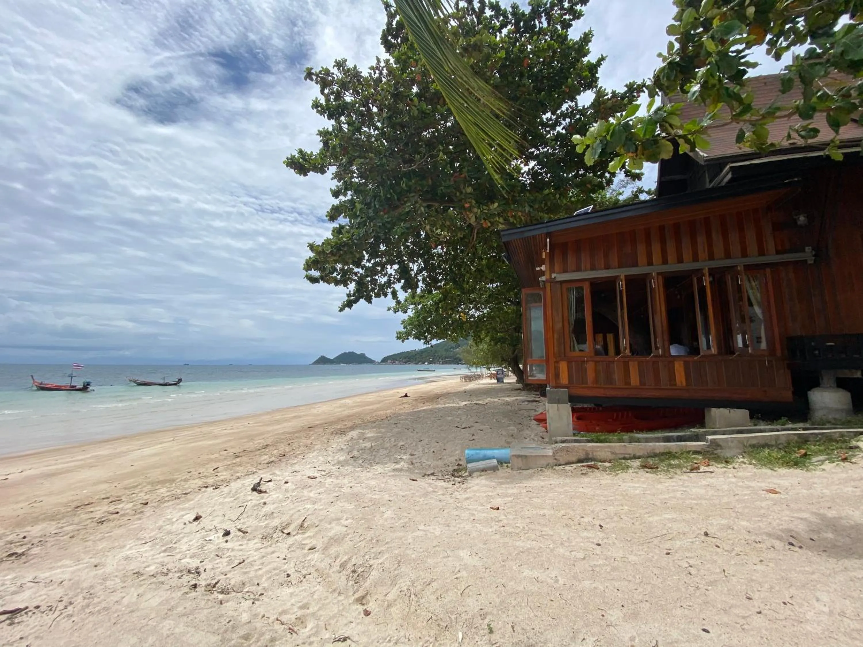 Property building in Island Dive Club