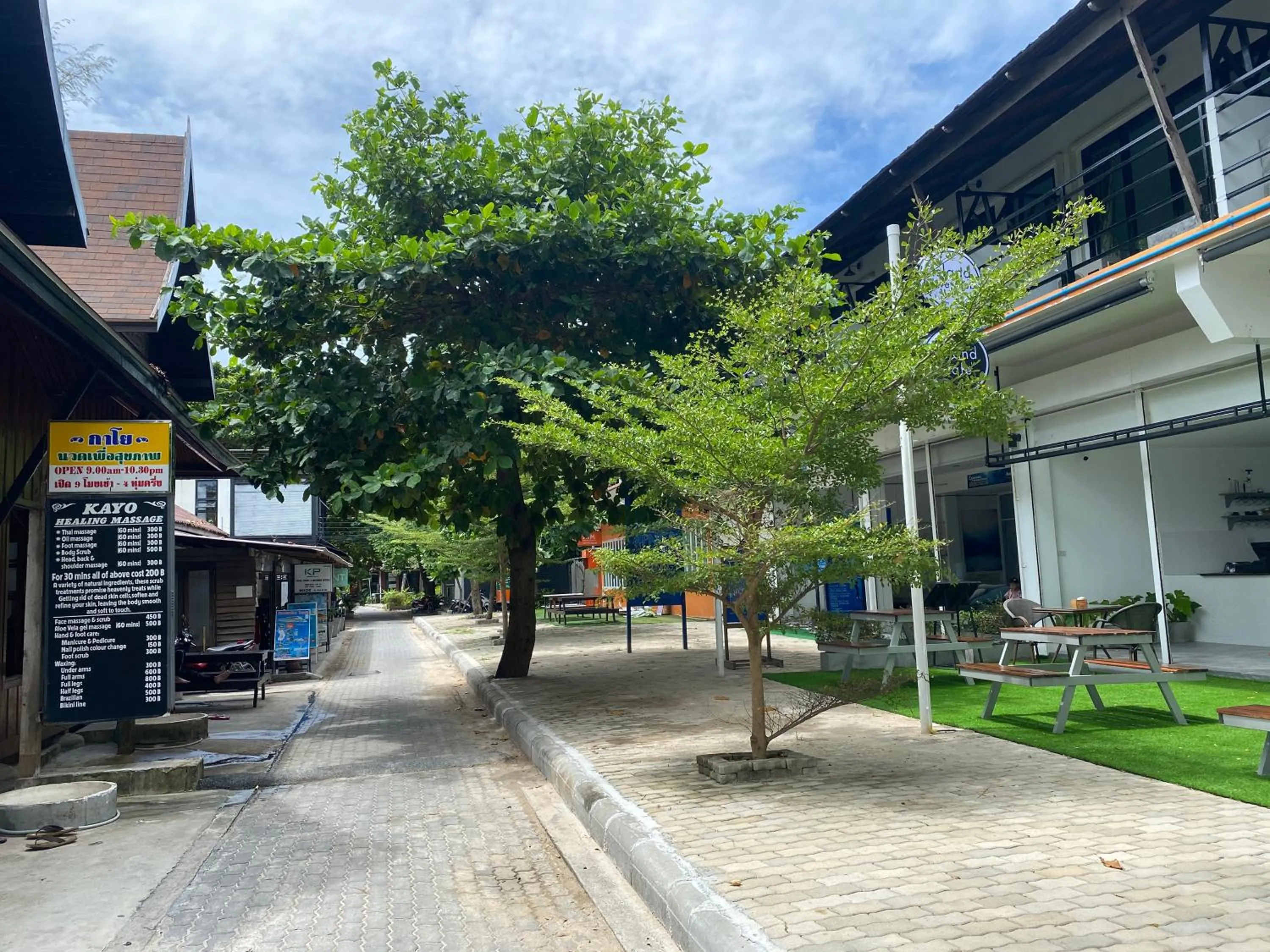 Property building in Island Dive Club